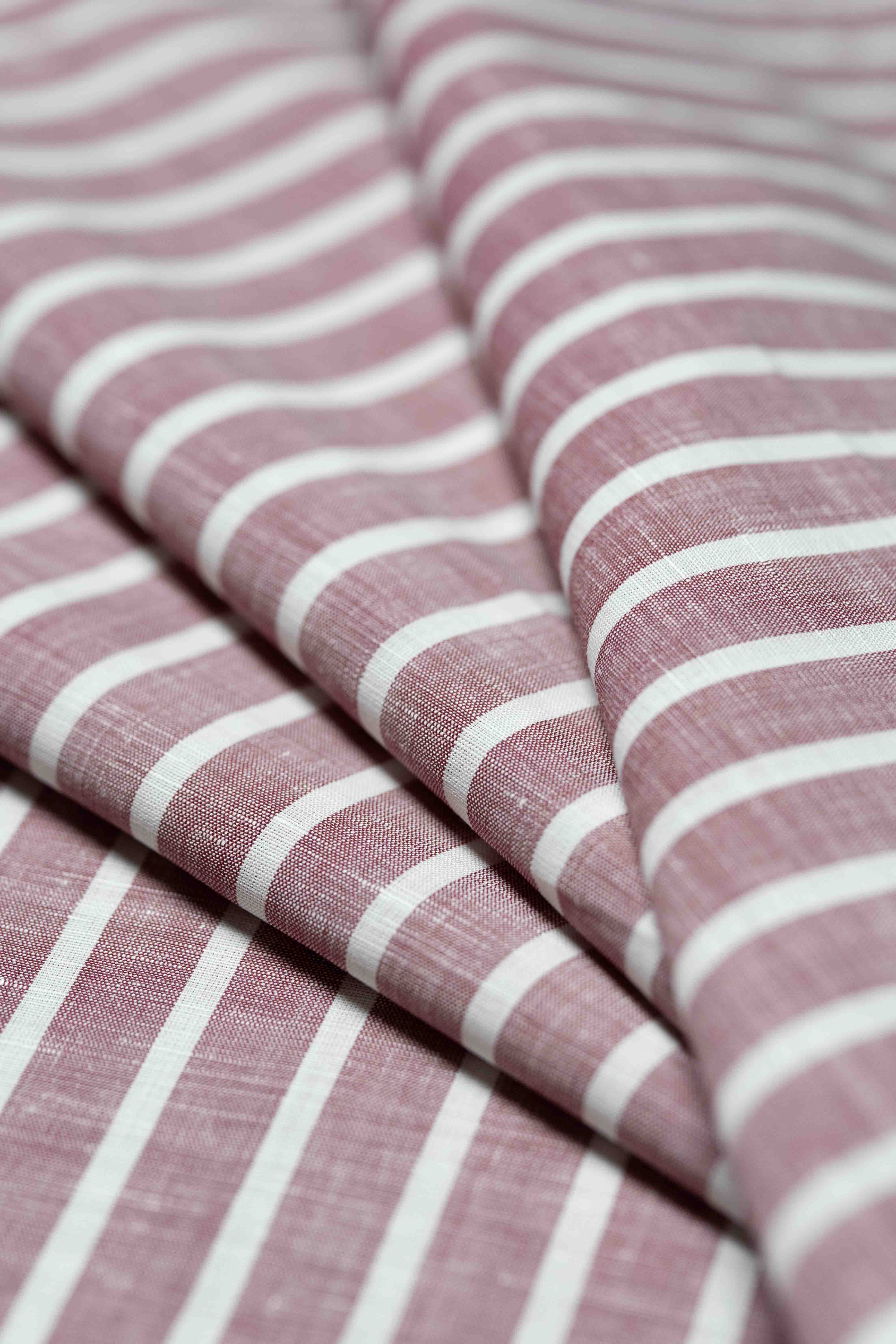 Carlo Riva Red Stripe Shirt Fabric with a classic striped pattern, width 90cm.