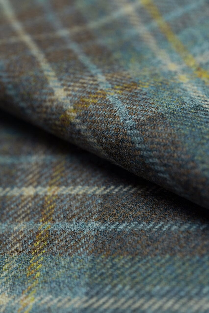 LaGondola Suit Fabric-Marton Mills GC50507 Marton Mills Winte Jacketing-18x19cm Seafoam Plaid