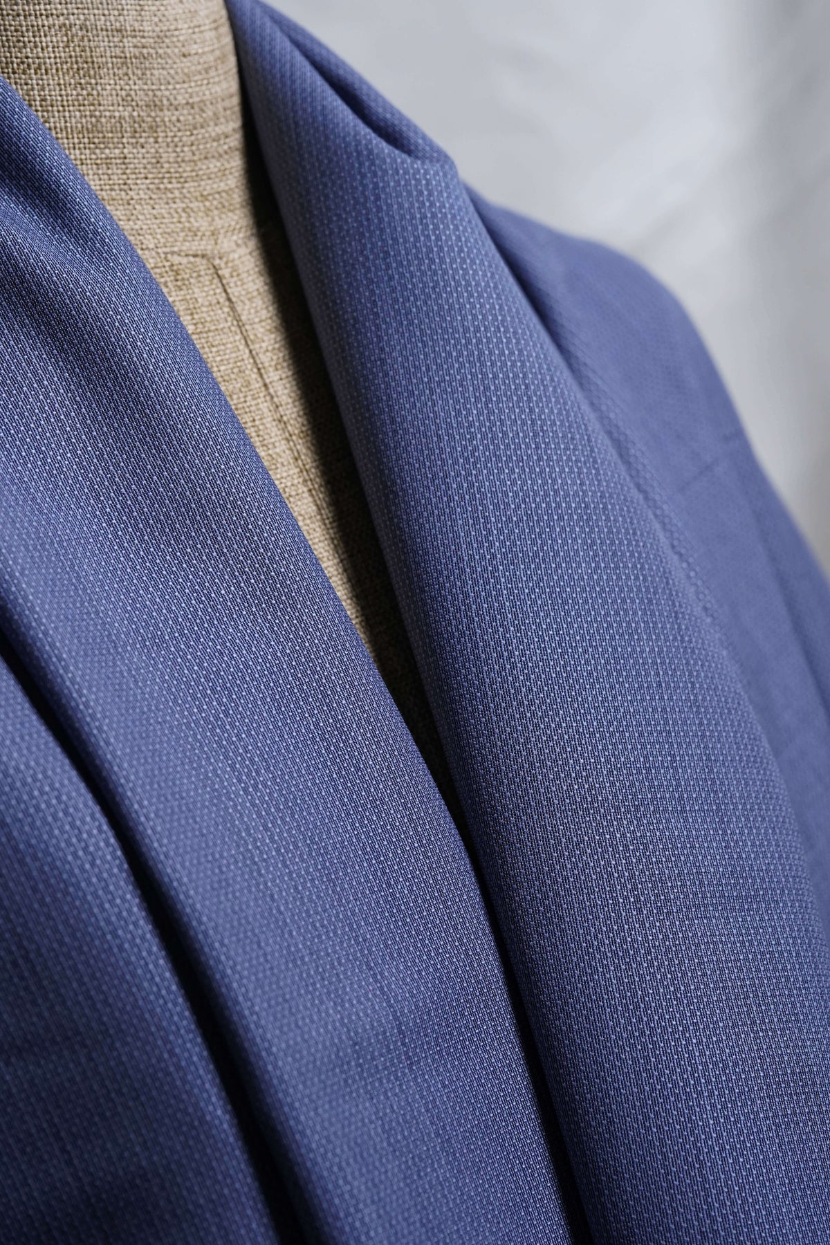 Beau Monde Blue Lightweight Wool Suit Fabric (V26095) -3 Meters