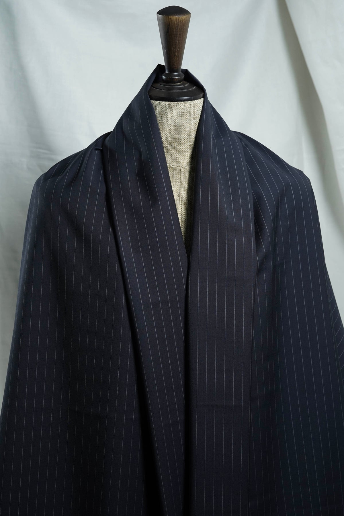CERRUTI 1881 Lightweight Wool Suiting