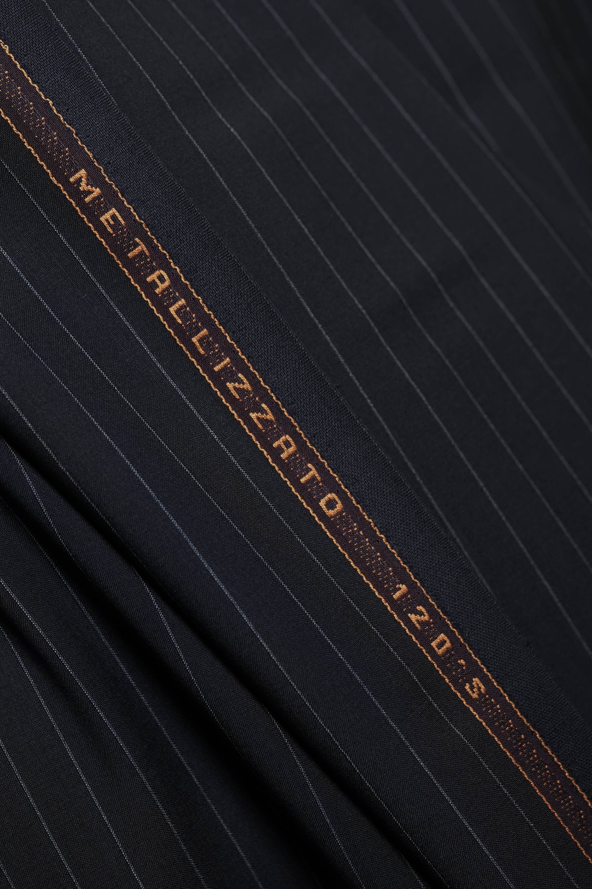 CERRUTI 1881  Super 120s Wool Suiting