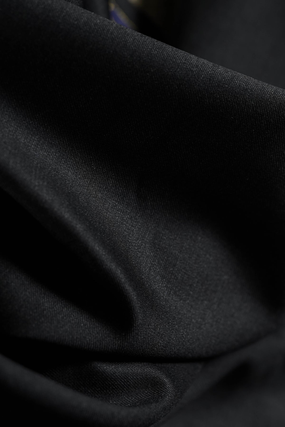 Dark Charcoal Plain Super 150's & Cashmere Suiting Fabric -3 Meters