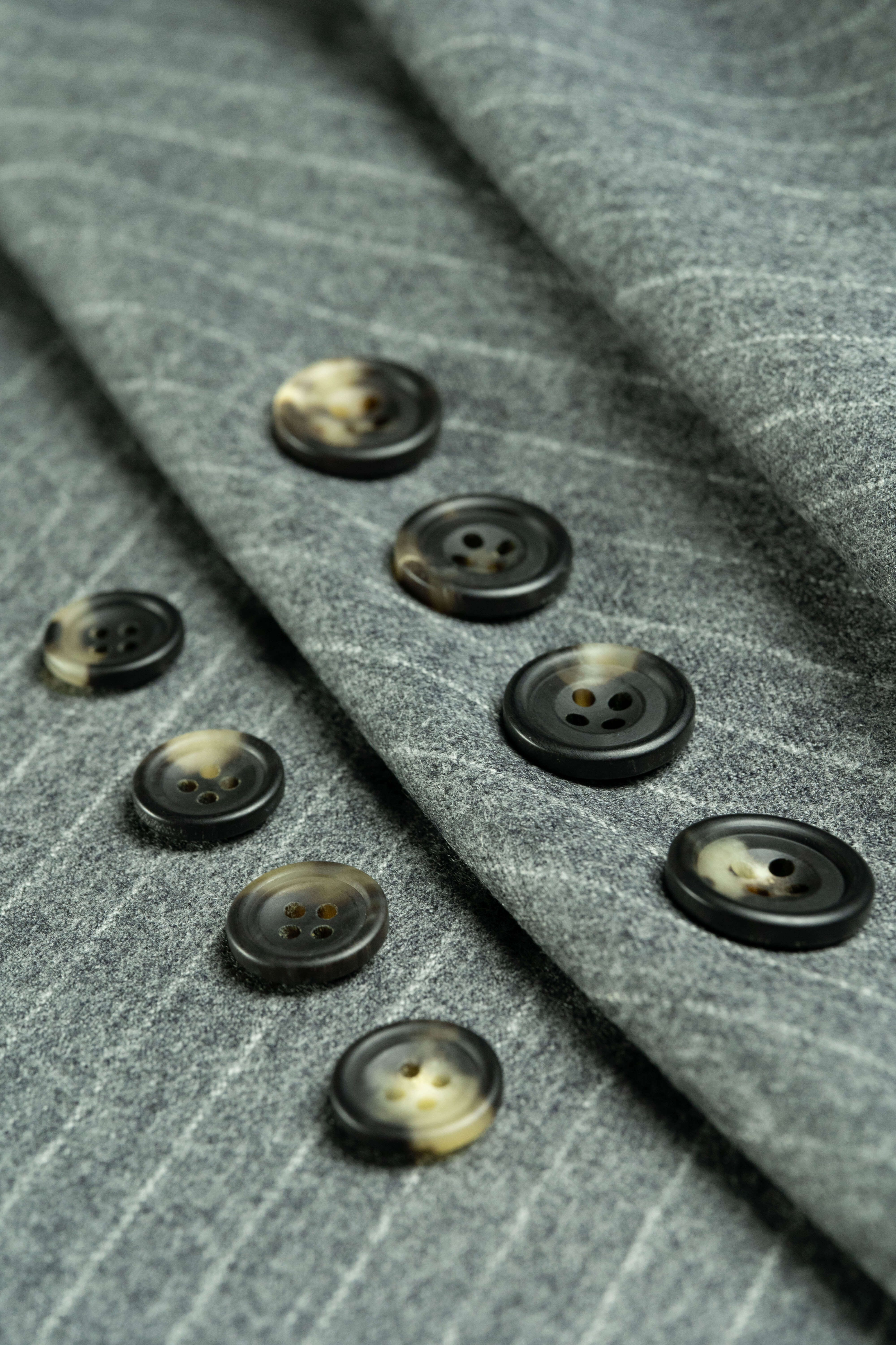 Horn Button Unpolished 4 hole in Natural Dark - Yoo's Club