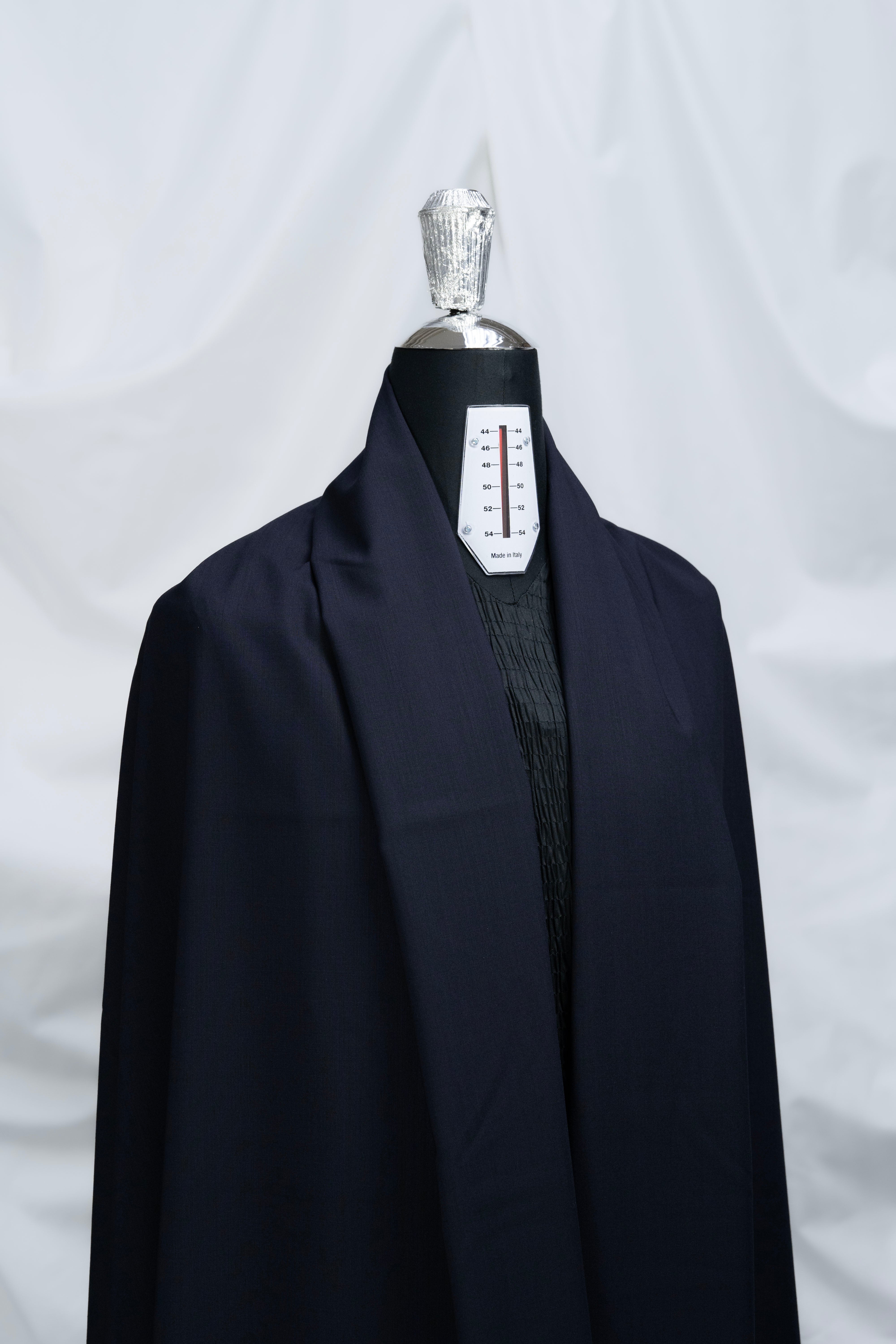 Italy Midnight Blue High Twist Lightweight Wool Suiting Fabric (V23734) -3m - Yoo's Club