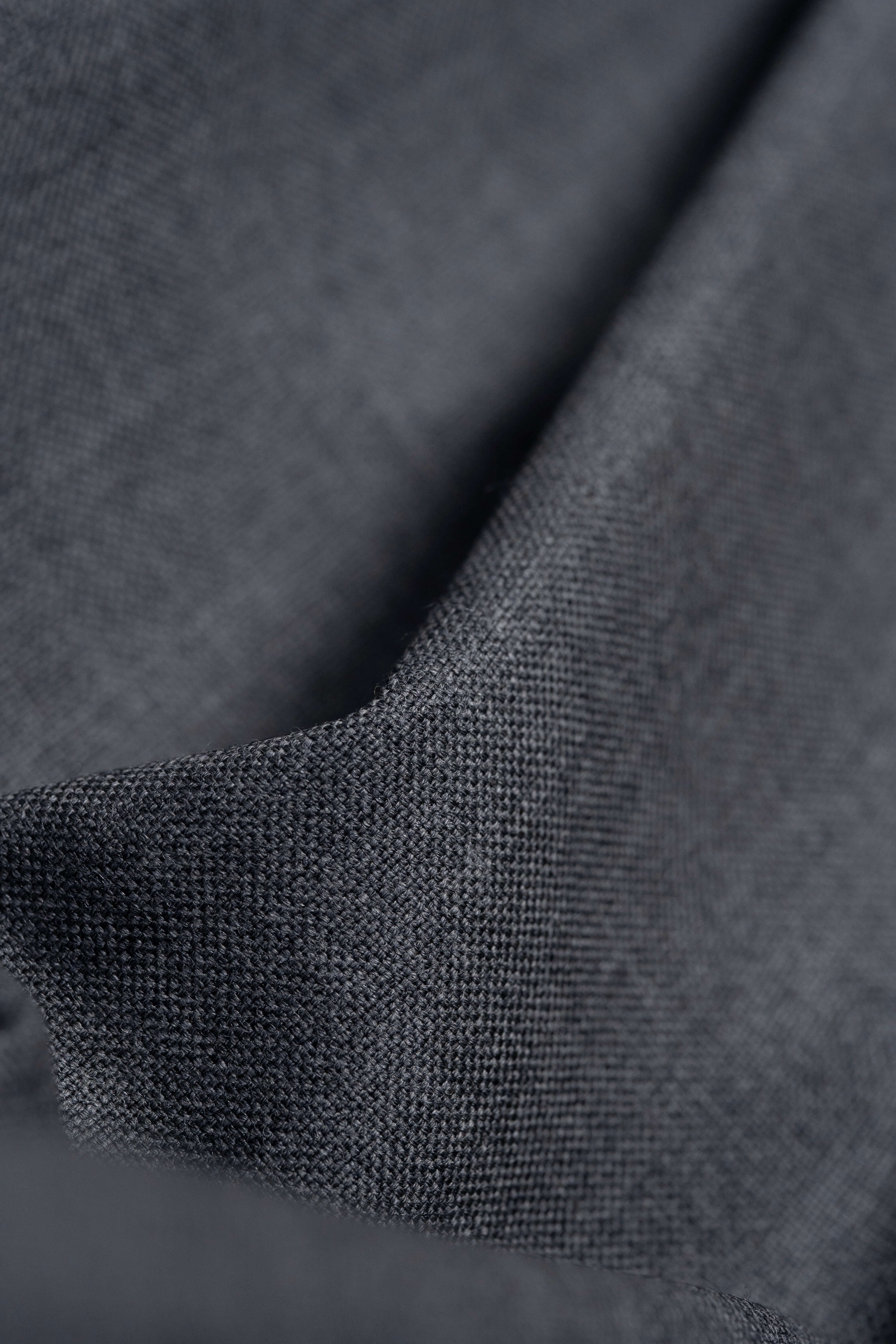 Groves & Lindley Plain Grey Wool Suit Fabric -1.6 Meters