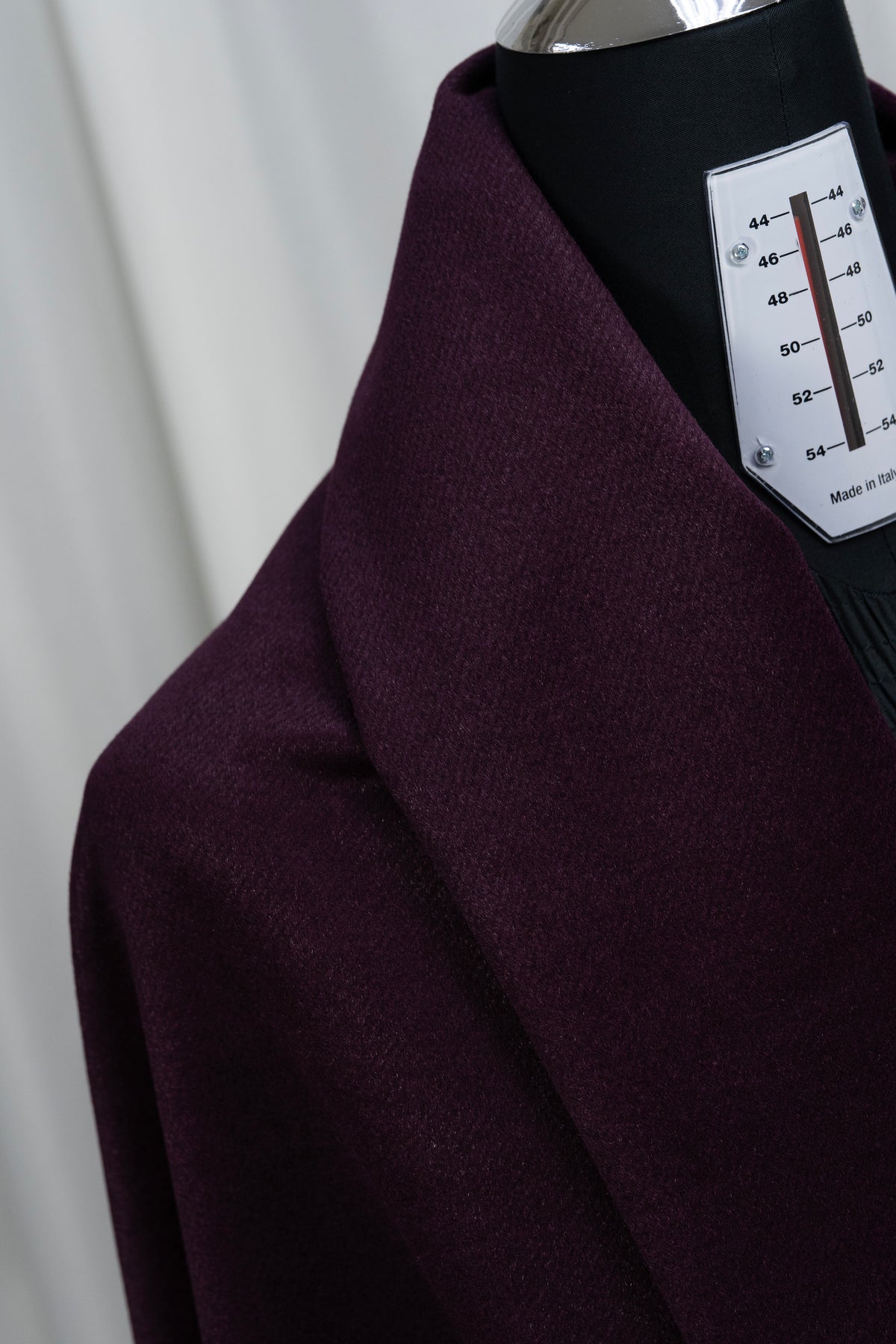 Vintage Burgundy Heavy Wool Suit Jacket Fabric (V26013)- 2.3 Meters - Yoo's Club