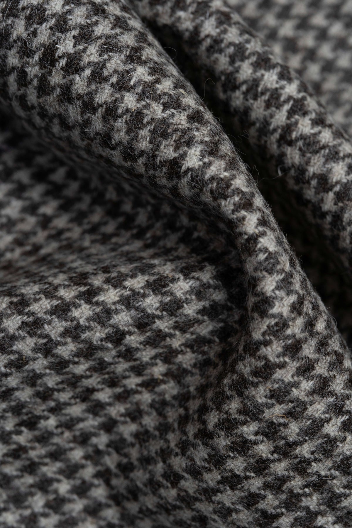 Marling & Evans Houndstooth Woolen Wool Jacketing Fabric -2.4 Meters - Yoo's Club