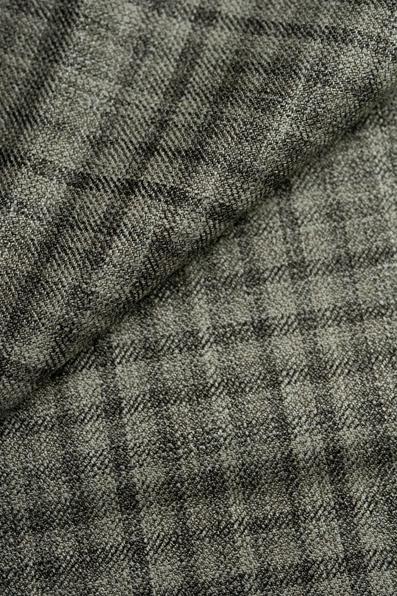 GC50125 E.Thomas Taupe Multi Plaid Jacketing