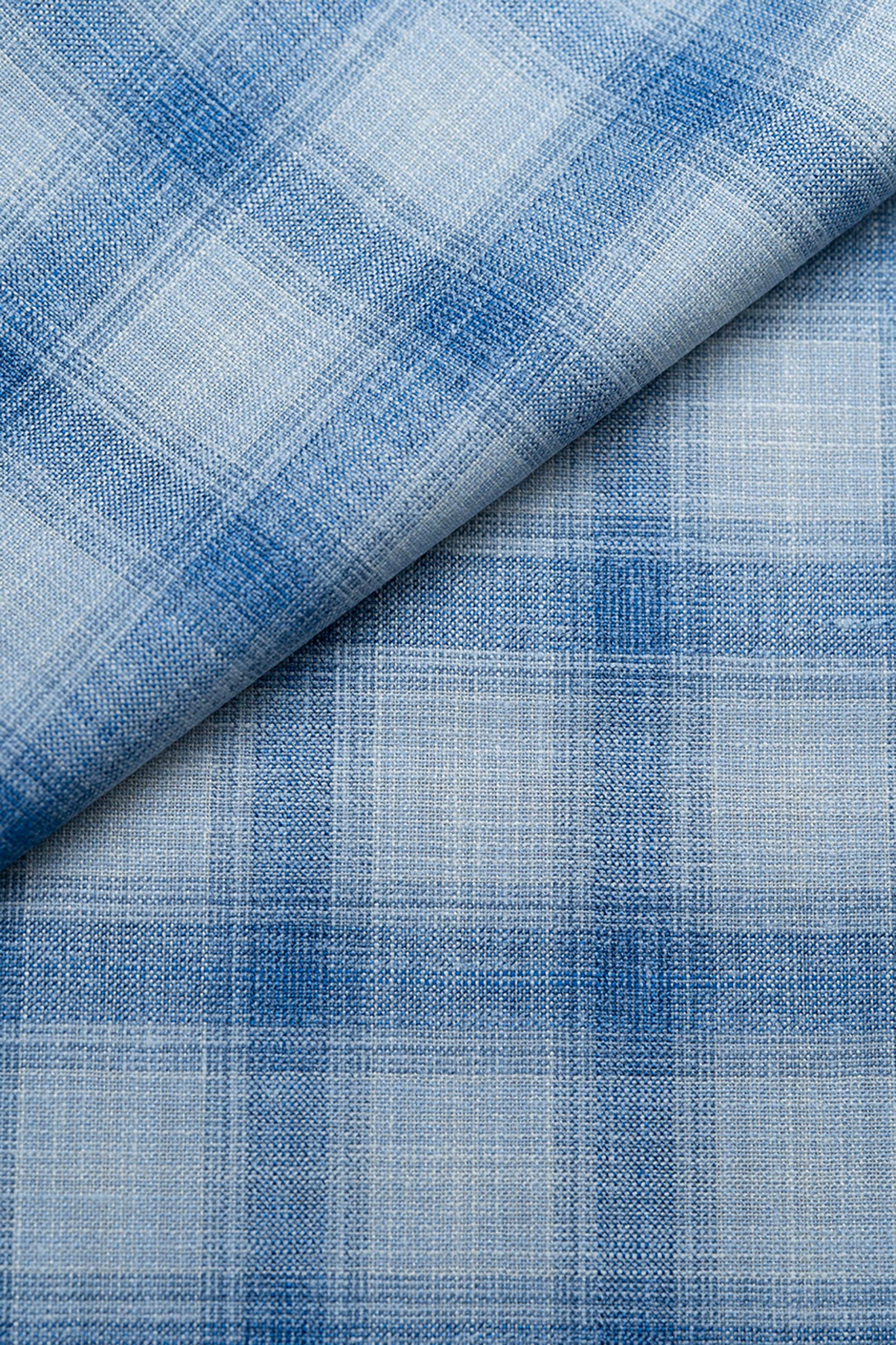 GC50129 E.Thomas Blue & Blue Plaid Jacketing