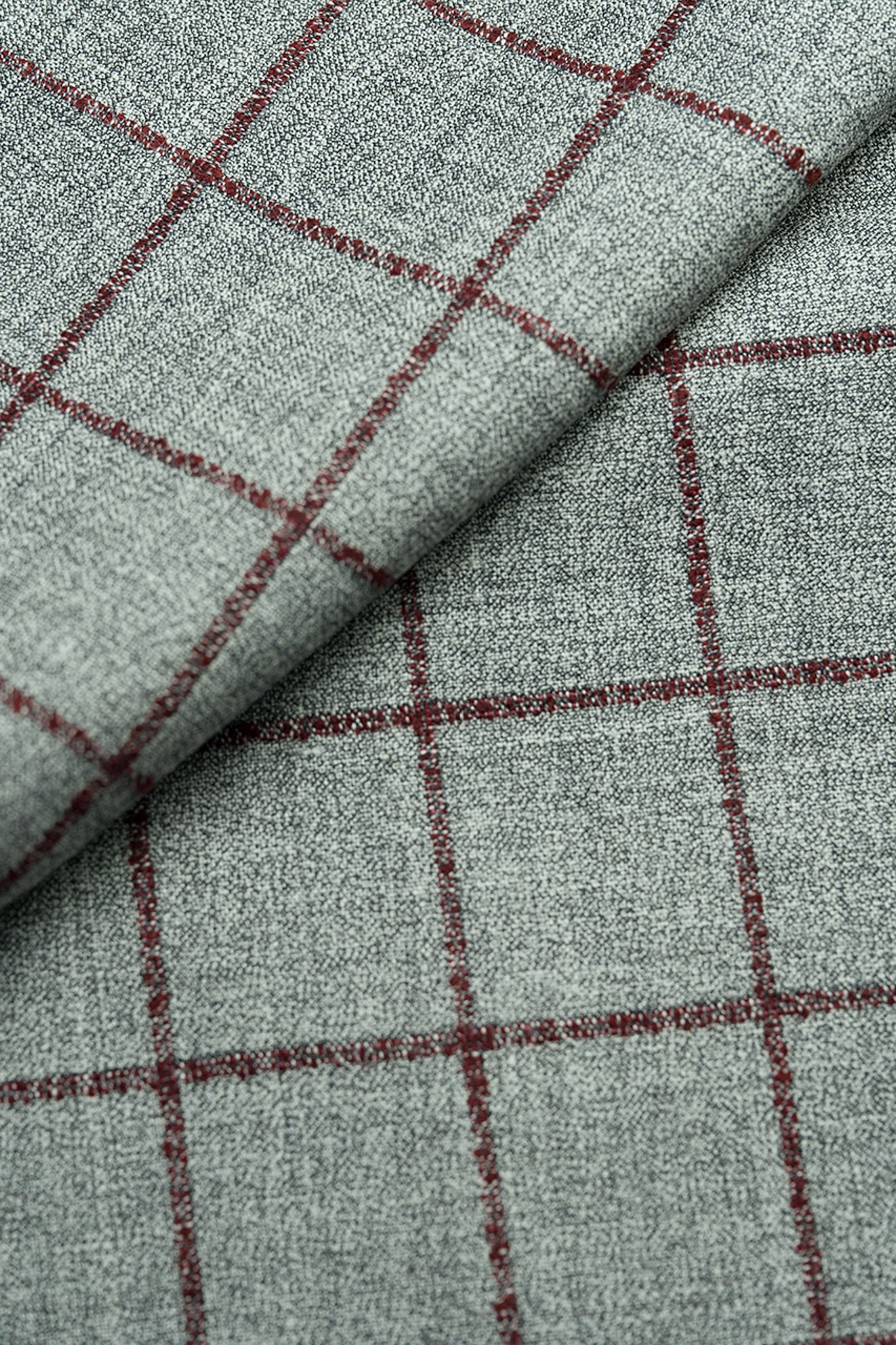 GC50131 E.Thomas Grey & Red Plaid Jacketing