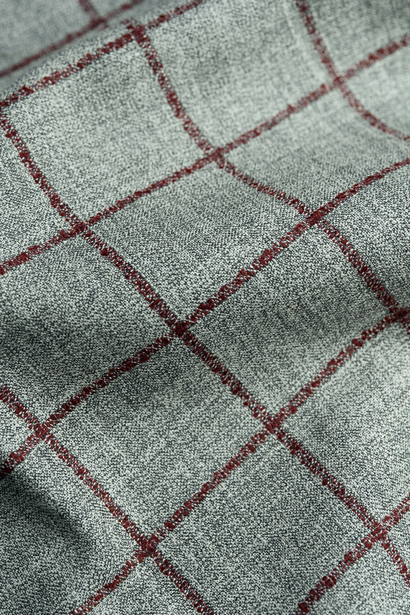 GC50131 E.Thomas Grey & Red Plaid Jacketing