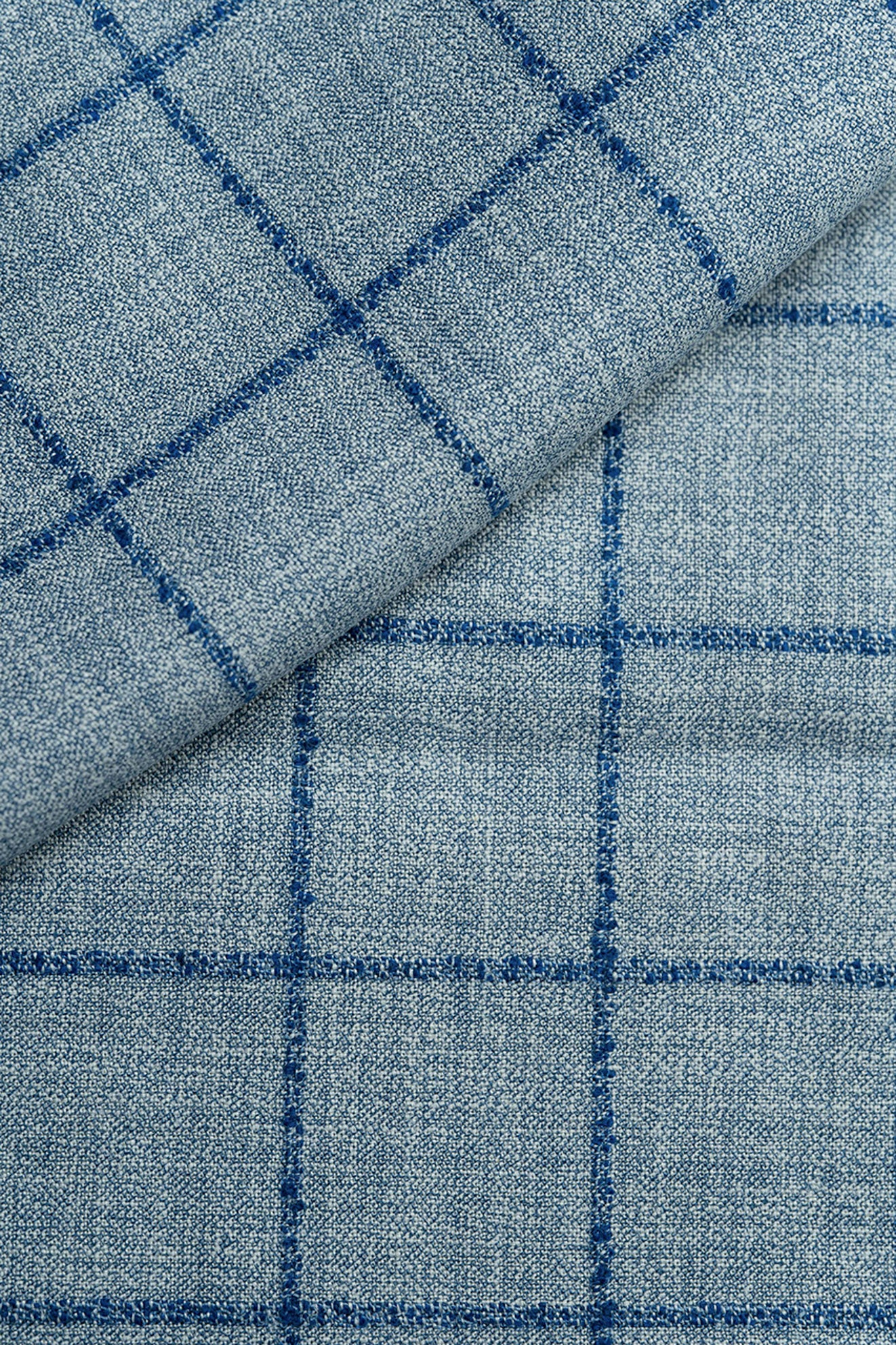 GC50130 E.Thomas Grey & Blue Plaid Jacketing