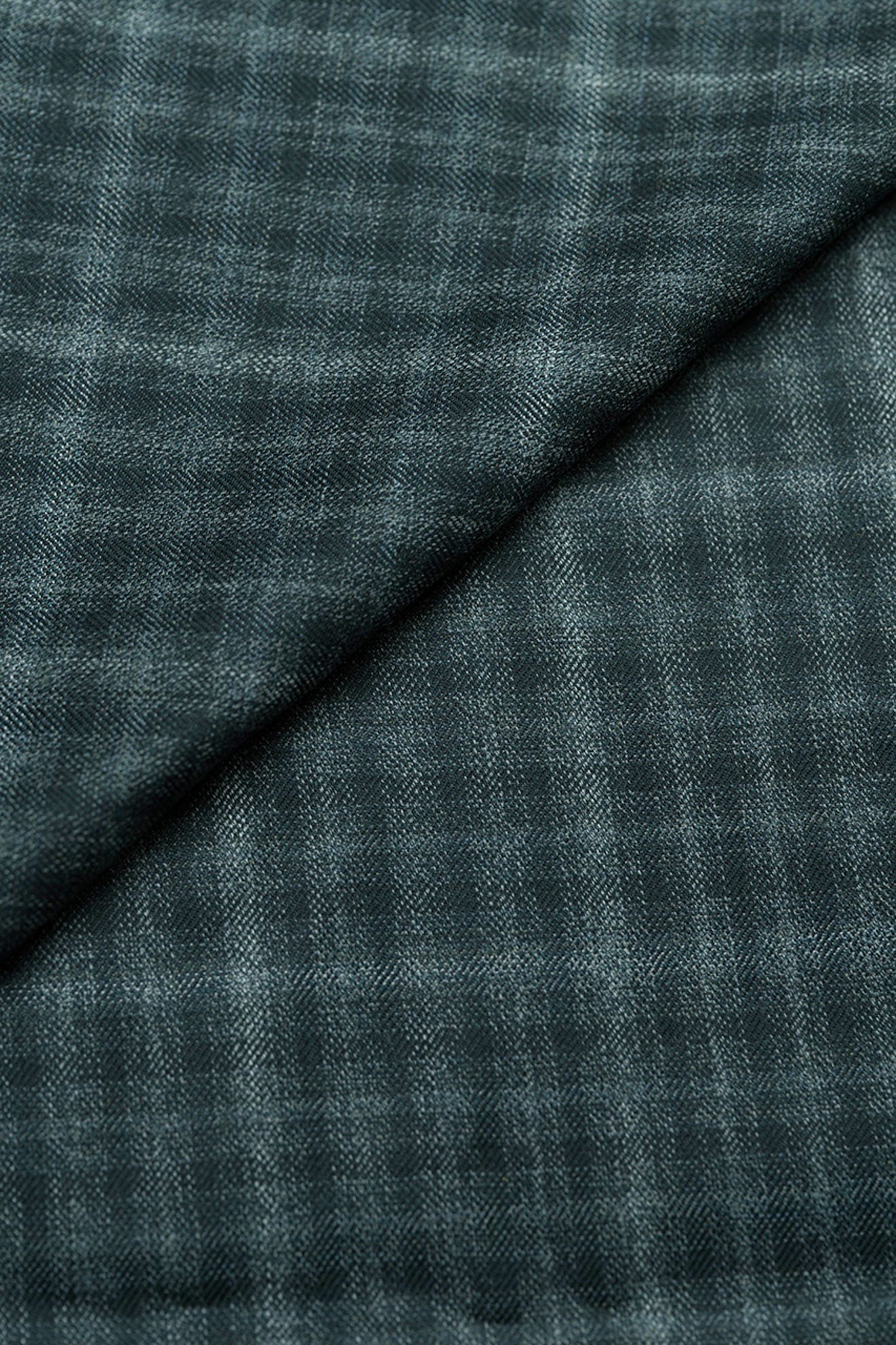 GC50147 E.Thomas Dark Green 130's Jacketing