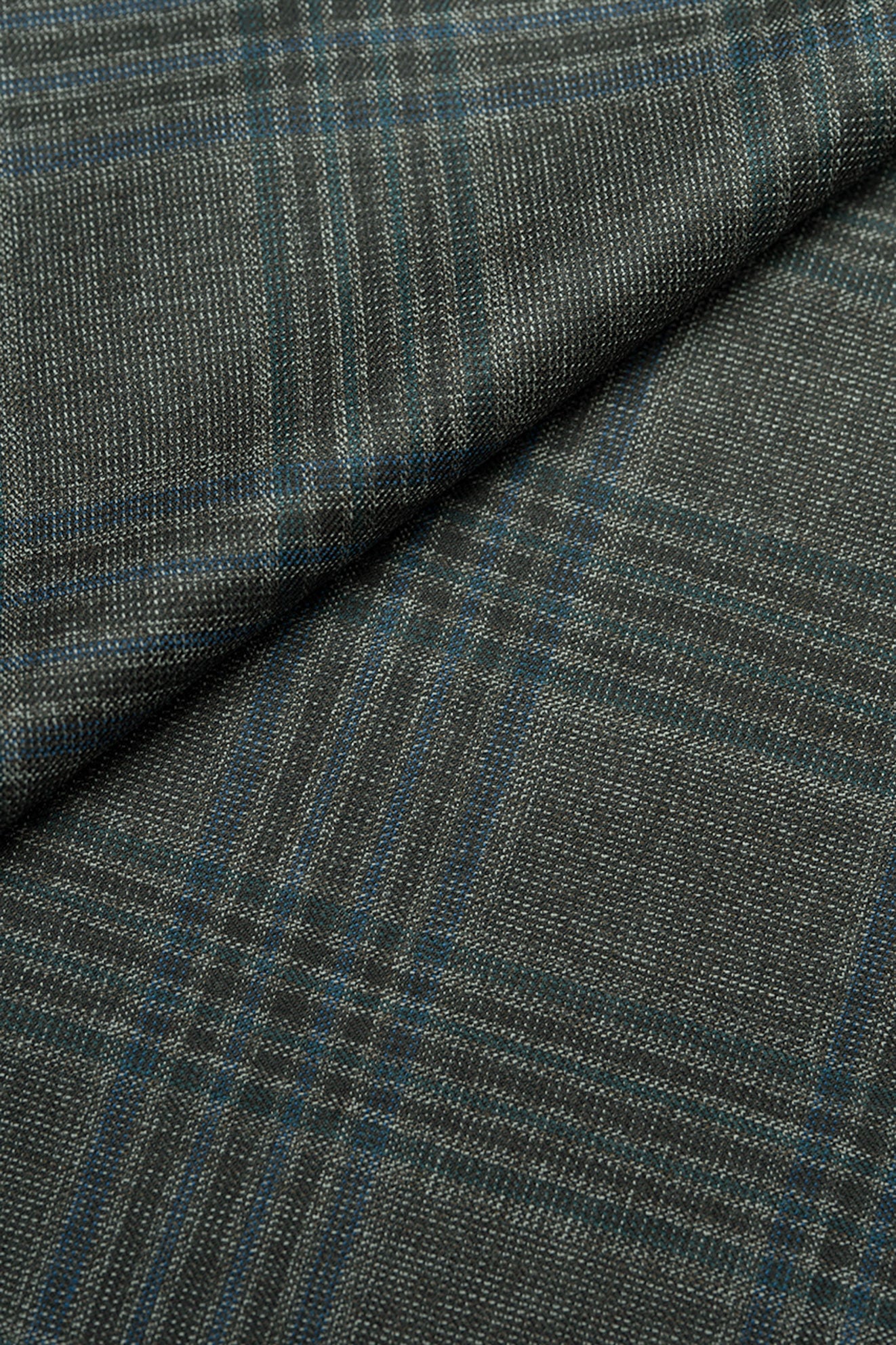 GC50146 E.Thomas Color Plaid & Brown 130's Jacketing