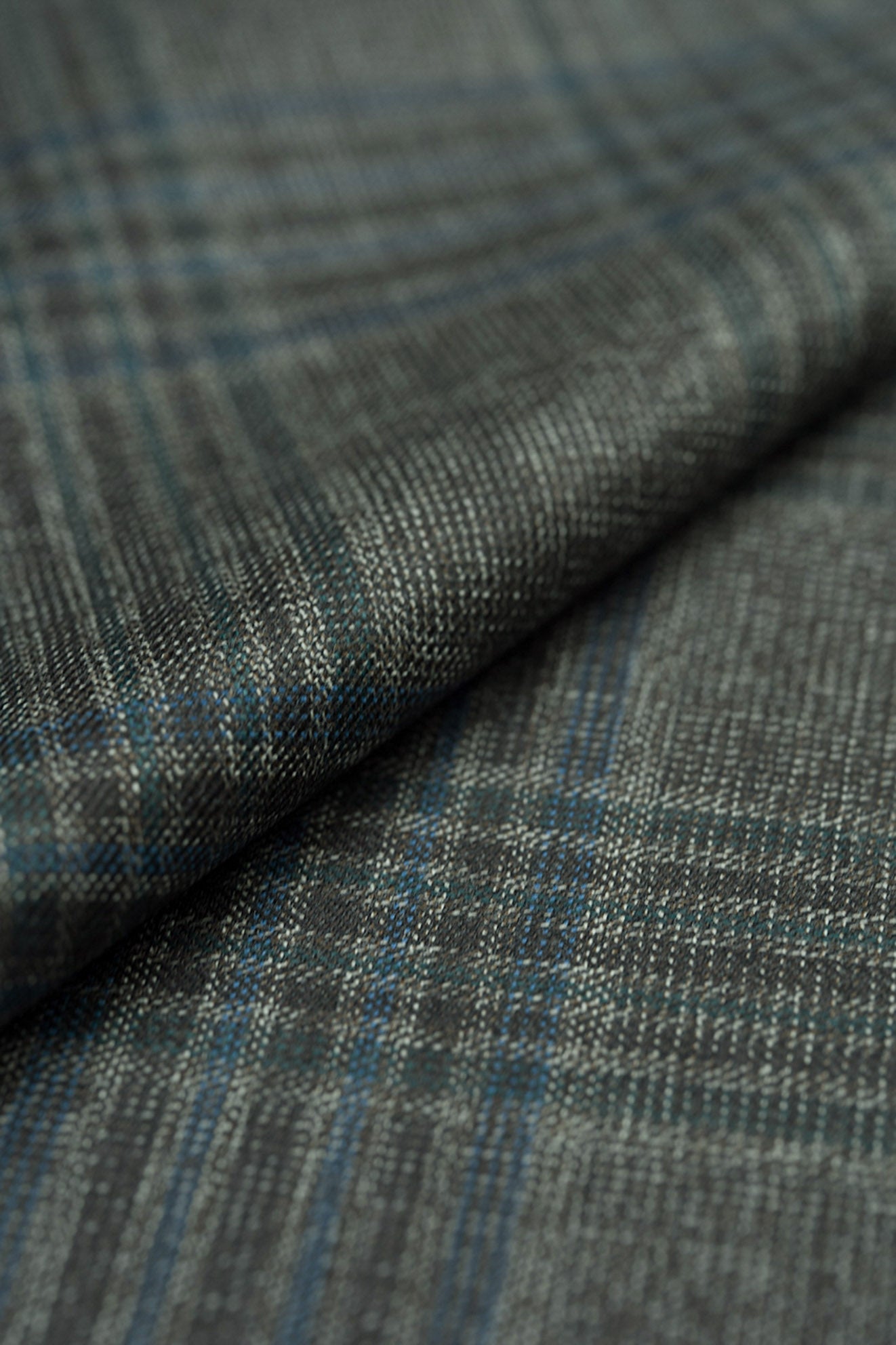 GC50146 E.Thomas Color Plaid & Brown 130's Jacketing