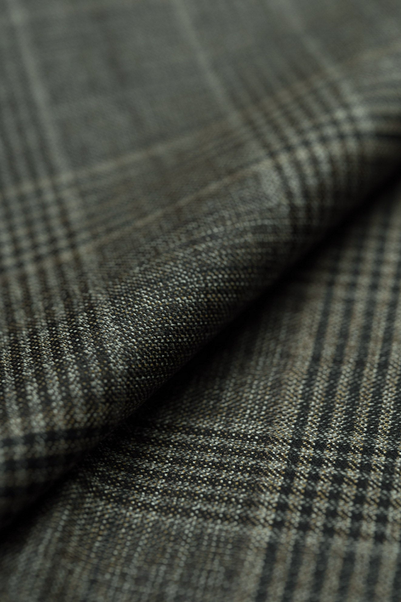 GC50145 E.Thomas Brown Plaid 130's Jacketing