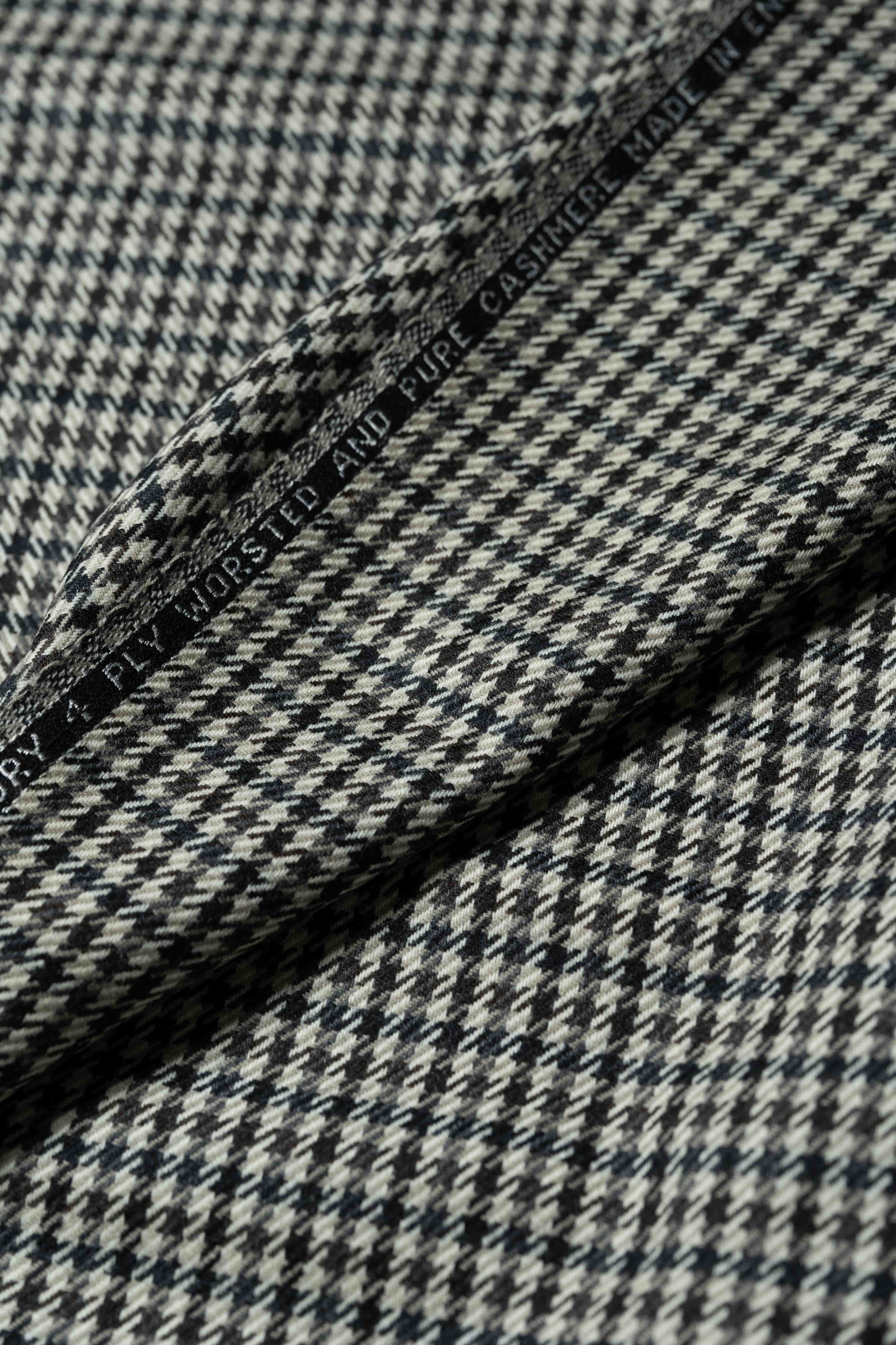 4ply Worsted and Pure Cashmere Suit Fabric (SA-1109) with a classic houndstooth pattern.