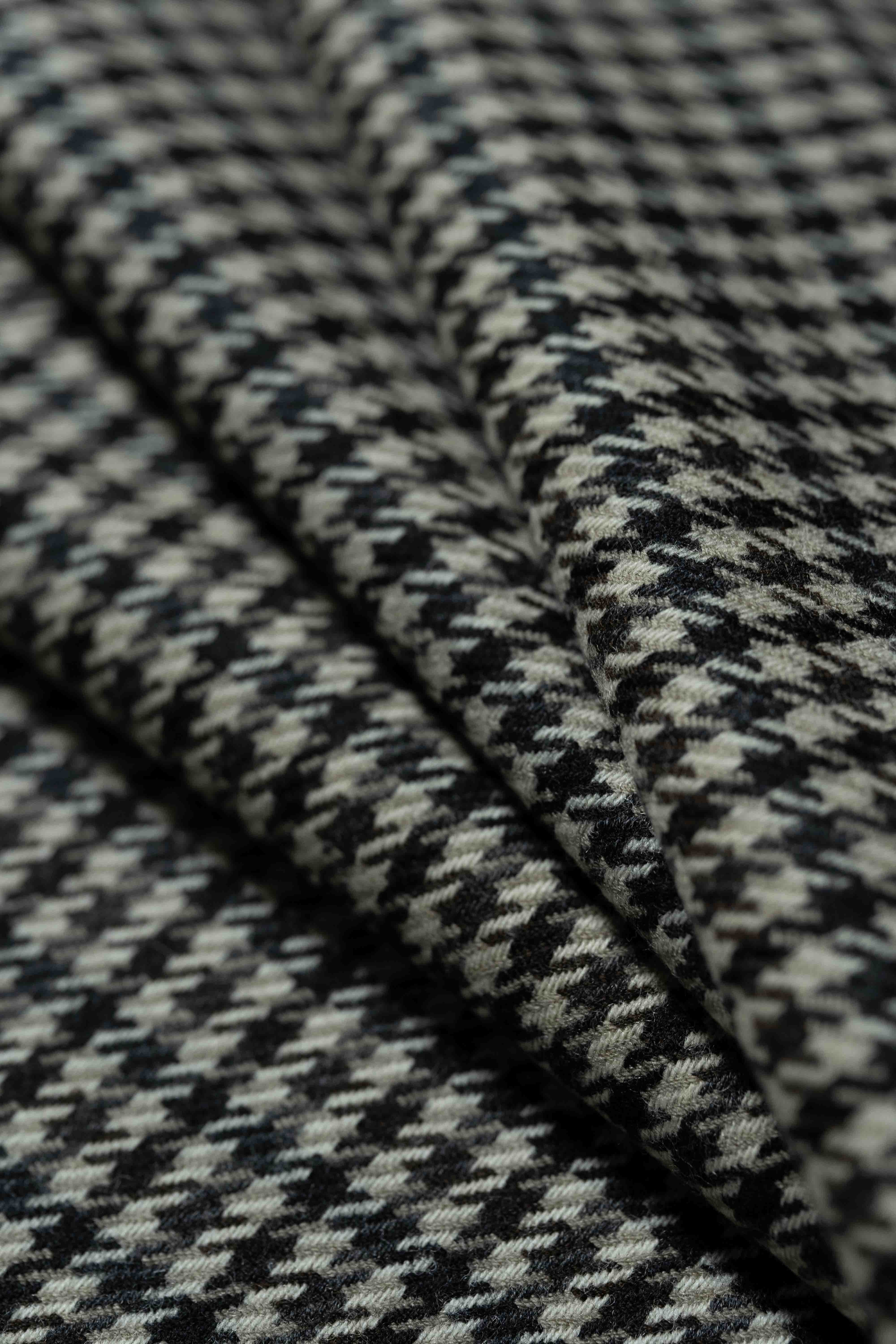 4ply Worsted and Pure Cashmere Suit Fabric (SA-1109) close-up of textured pattern, 1.8m length