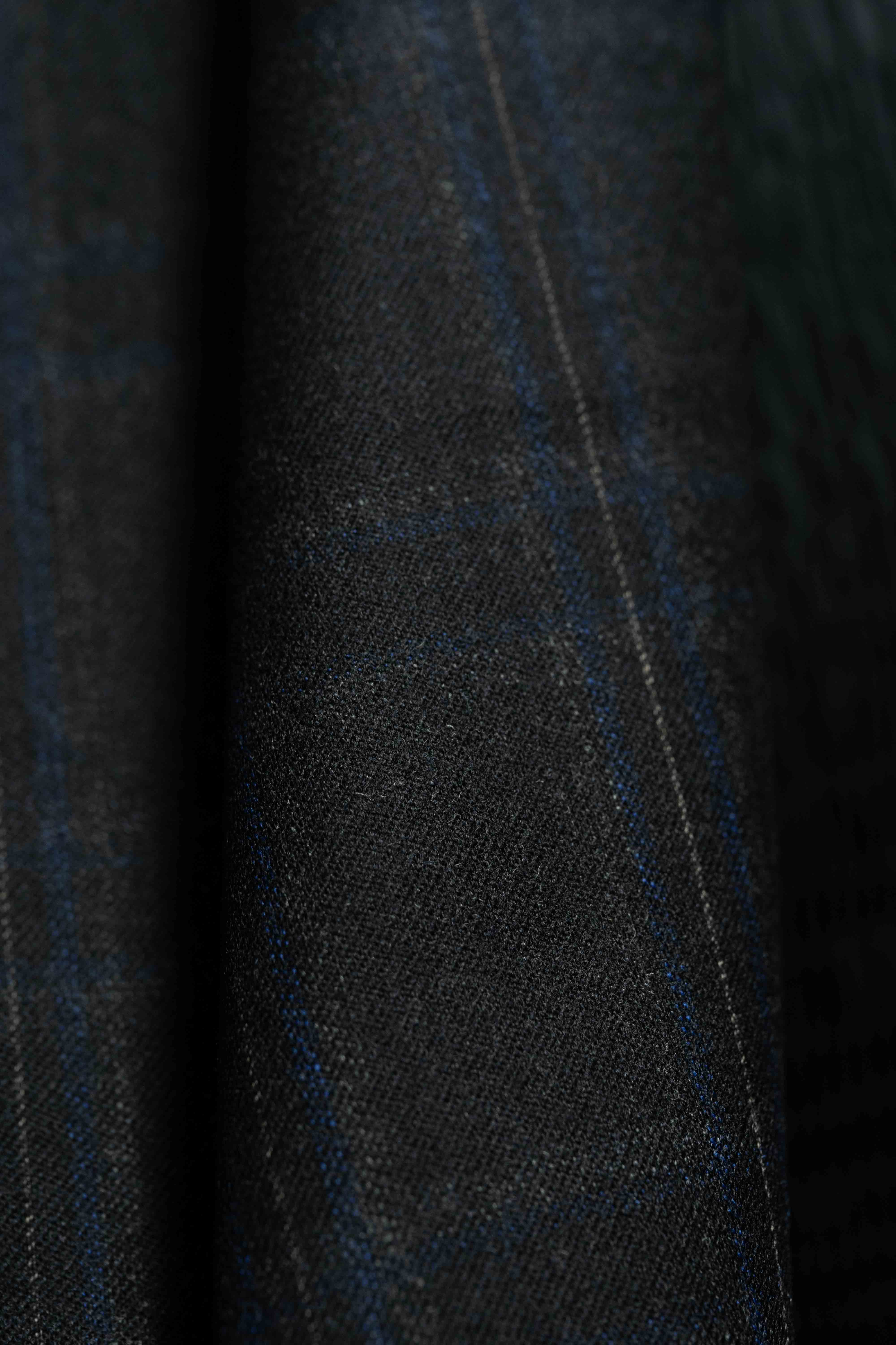 Men Suit fabric from Harrison in Super Dry Black Check Wool