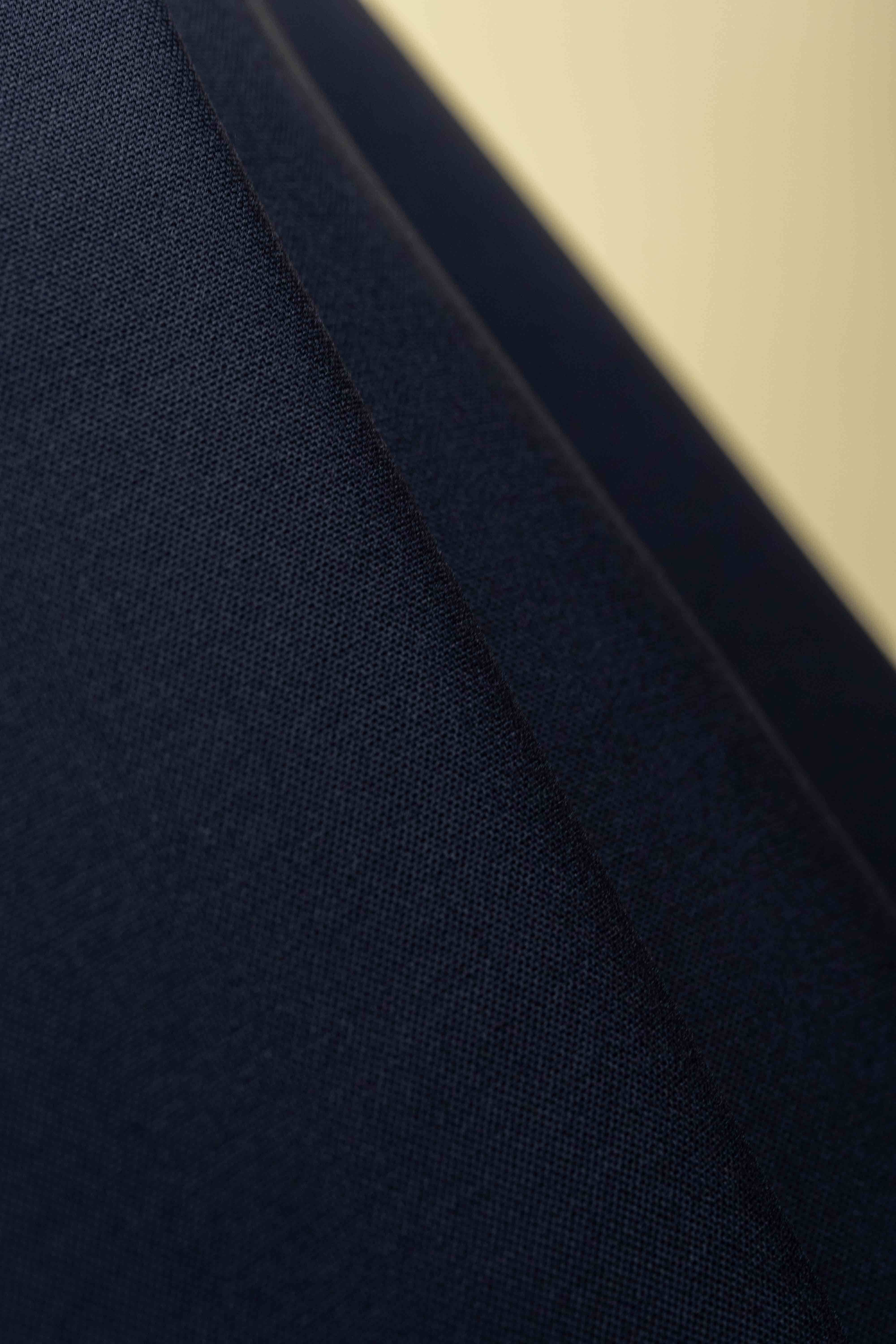 Men Suit fabric from Dormeuil Chic Navy Wool