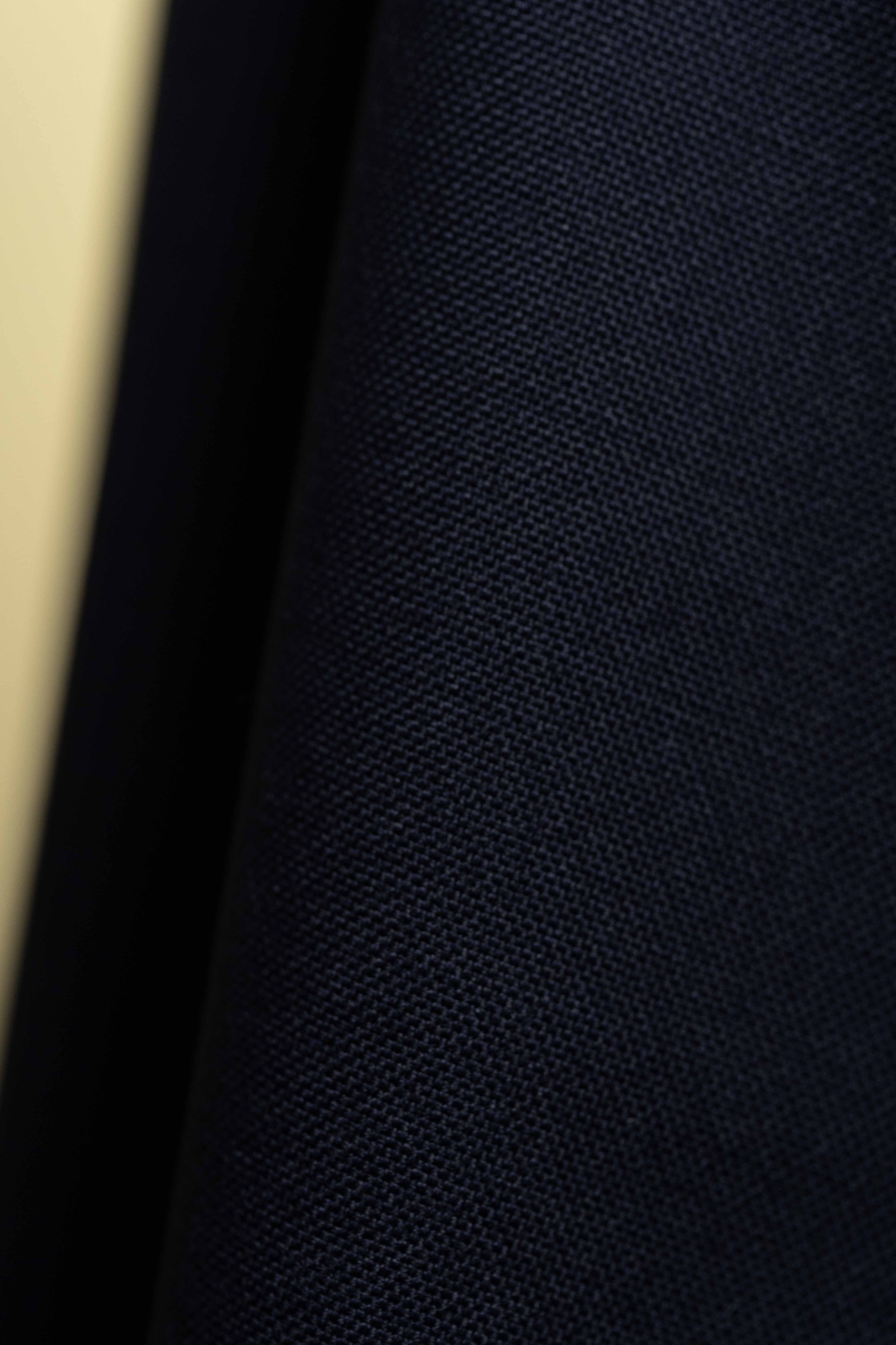 Men Suit fabric from Dormeuil Chic Navy Wool
