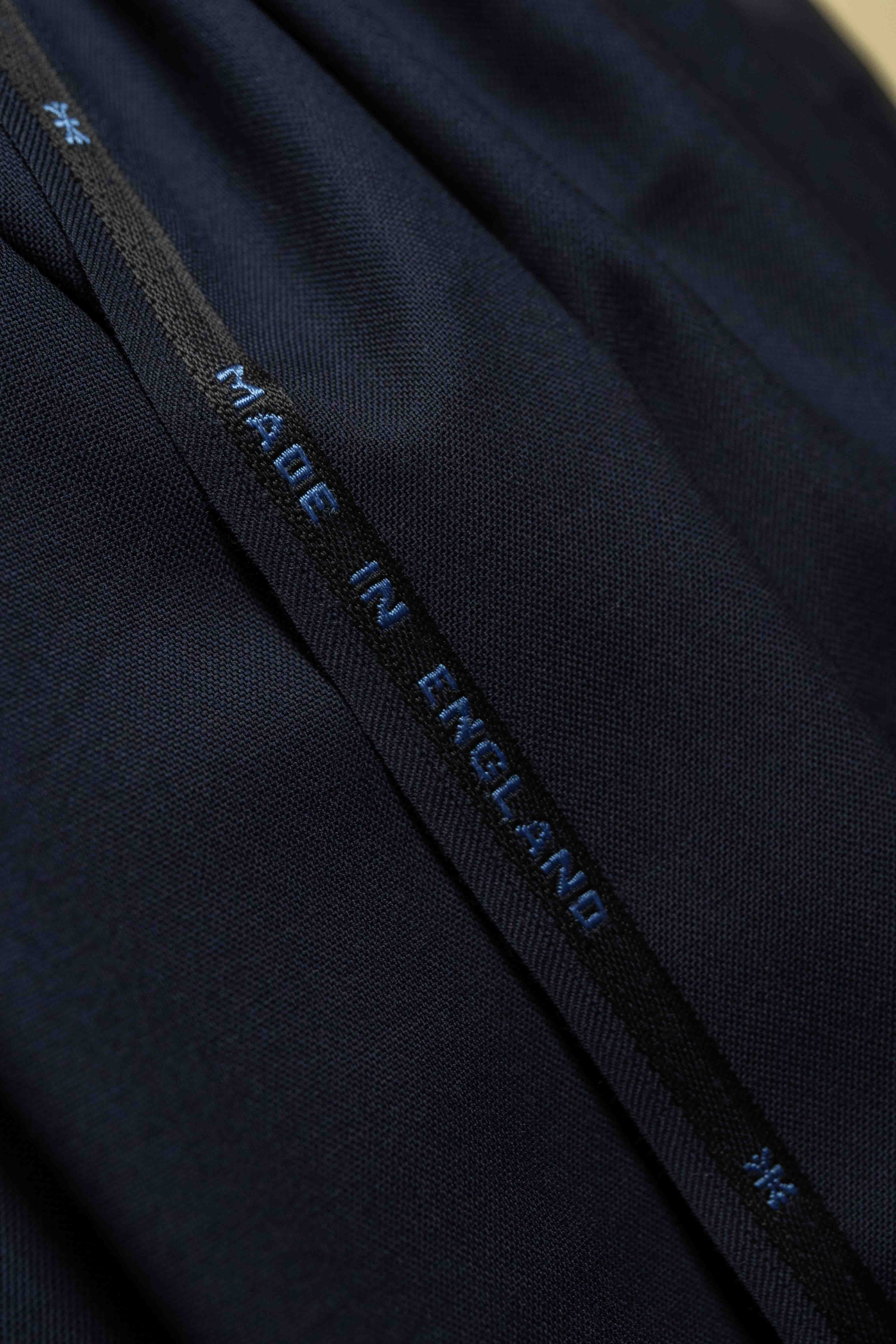 Men Suit fabric from Dormeuil Chic Navy Wool