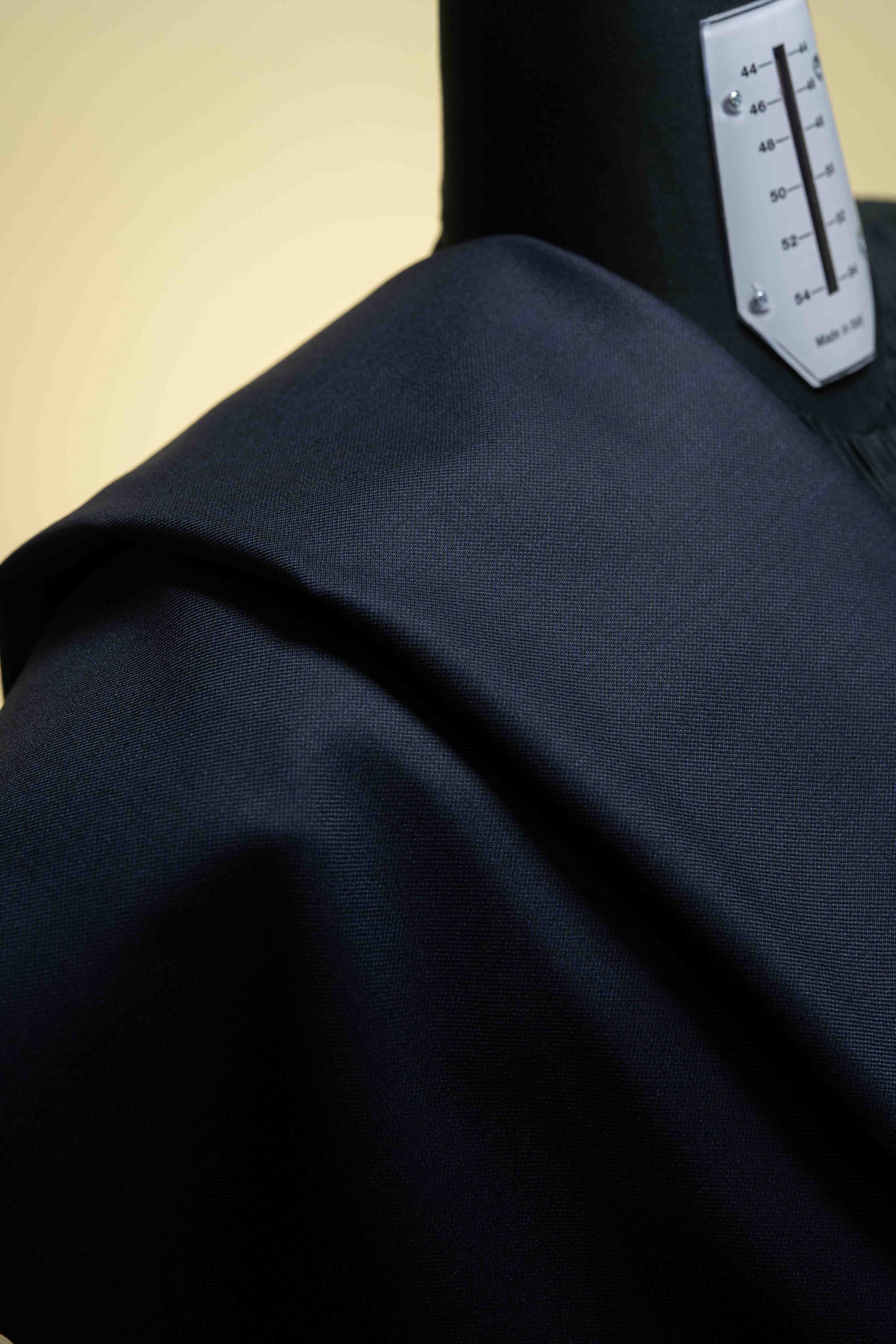 Men Suit fabric From Scabal Navy Wool