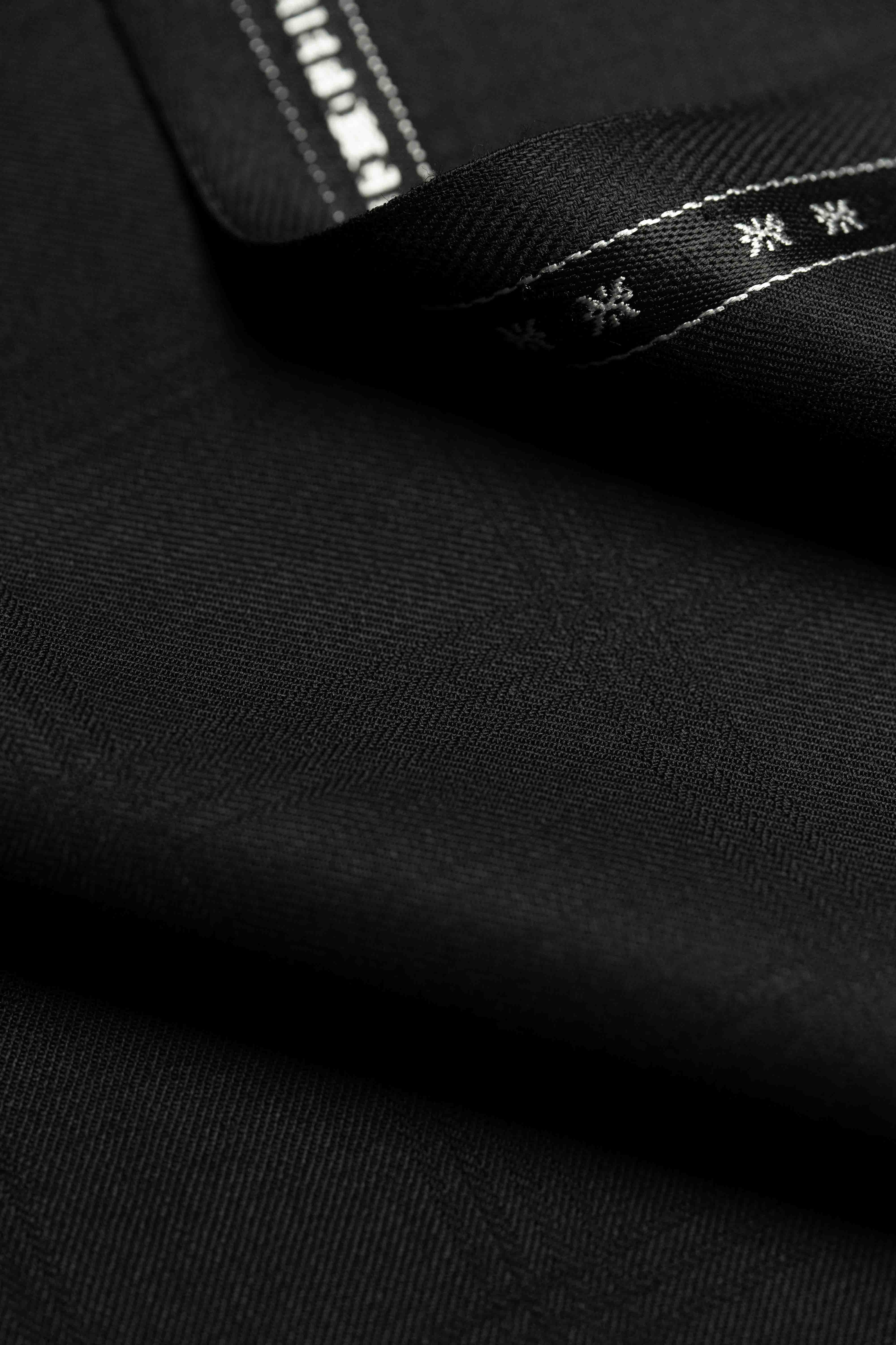 Huddersfield Cloth Black Check Wool Suit Fabric (H1581)