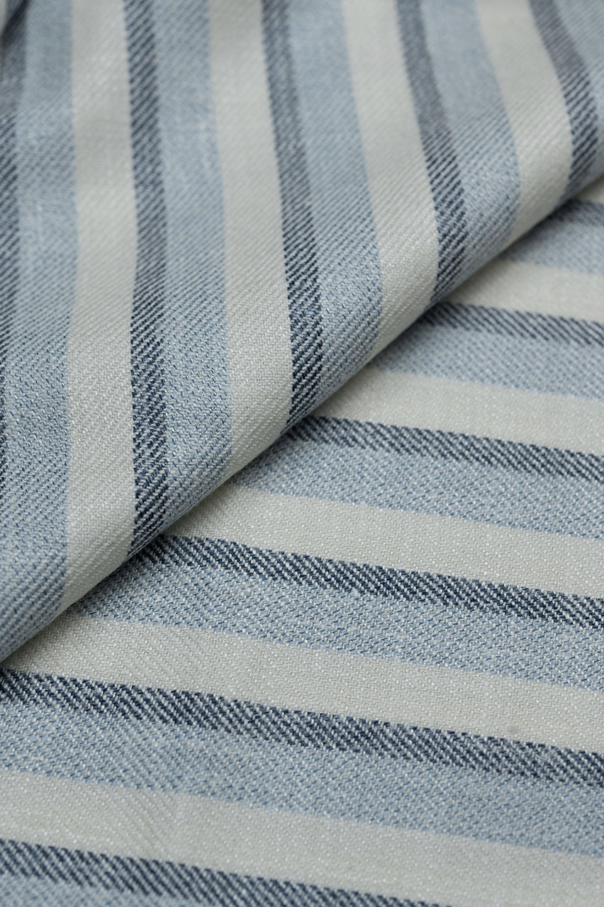 GC50135 E.Thomas Sky Blue Stripe Jacketing