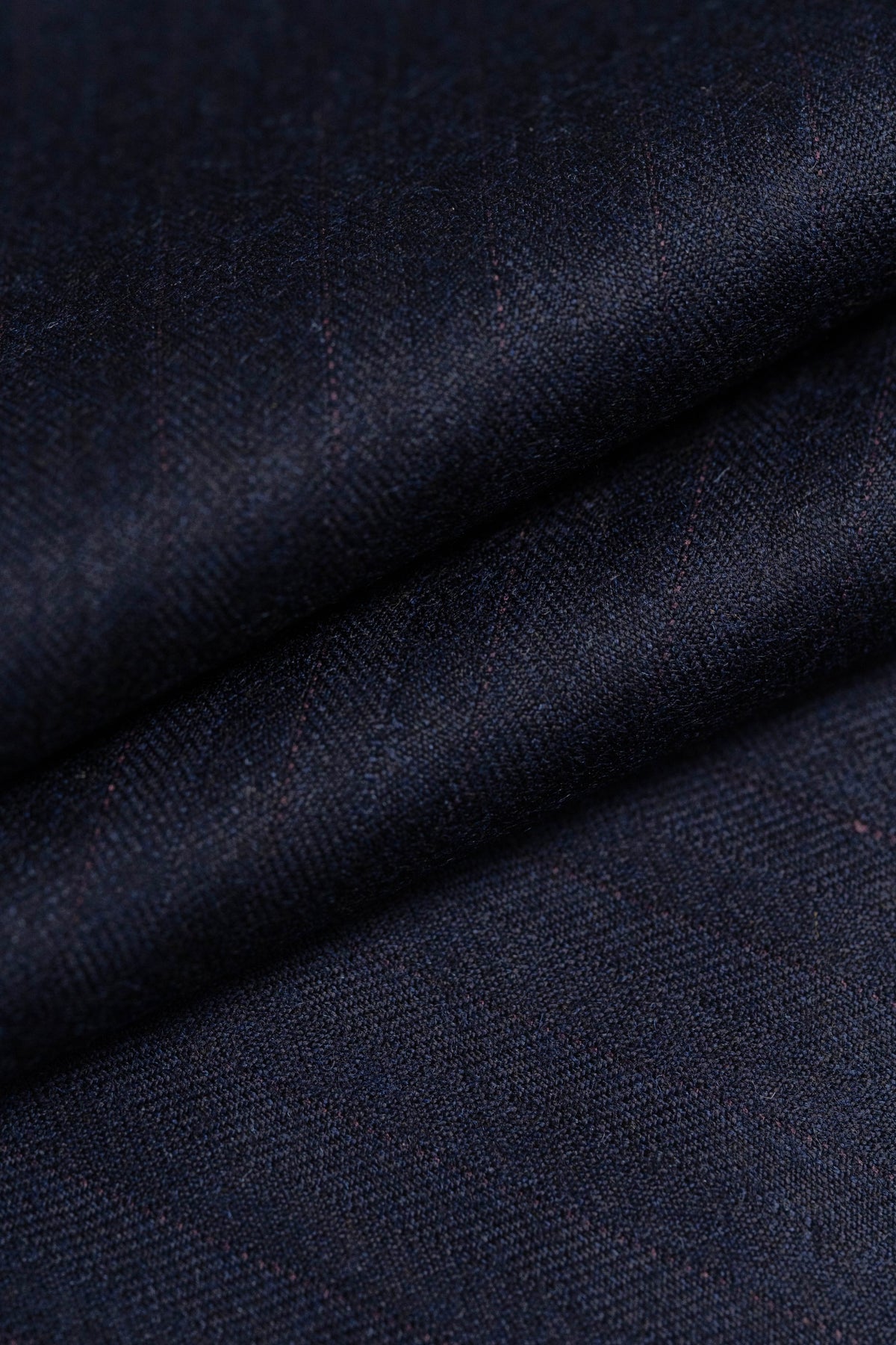Lightweight Wool Flannel Suiting in Navy Herringbone