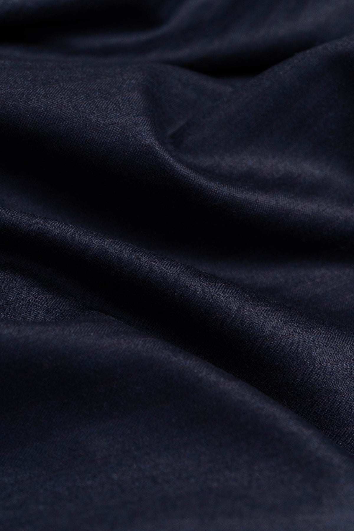 Lightweight Wool Flannel Suiting in Navy Herringbone
