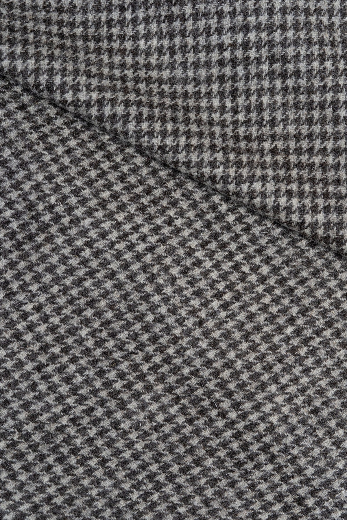 Marling & Evans Houndstooth Woolen Wool Jacketing Fabric -2.4 Meters
