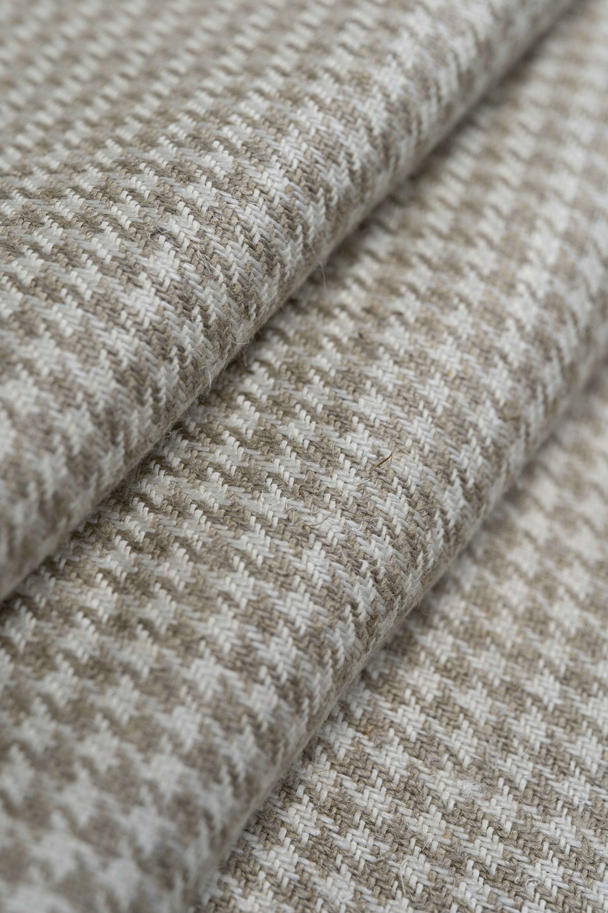 Spence Bryson Heavy Houndstooth Irish Linen Fabric