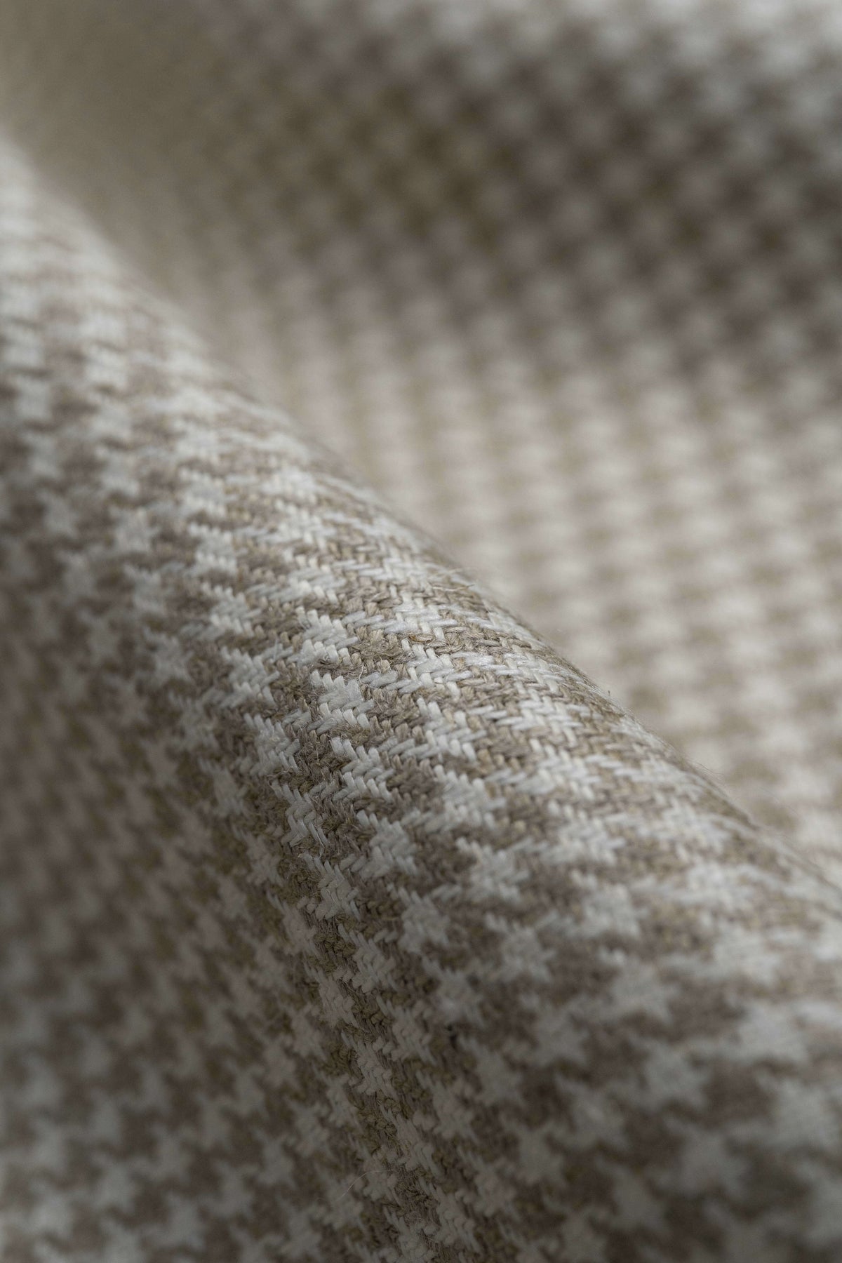 Spence Bryson Heavy Houndstooth Irish Linen Fabric