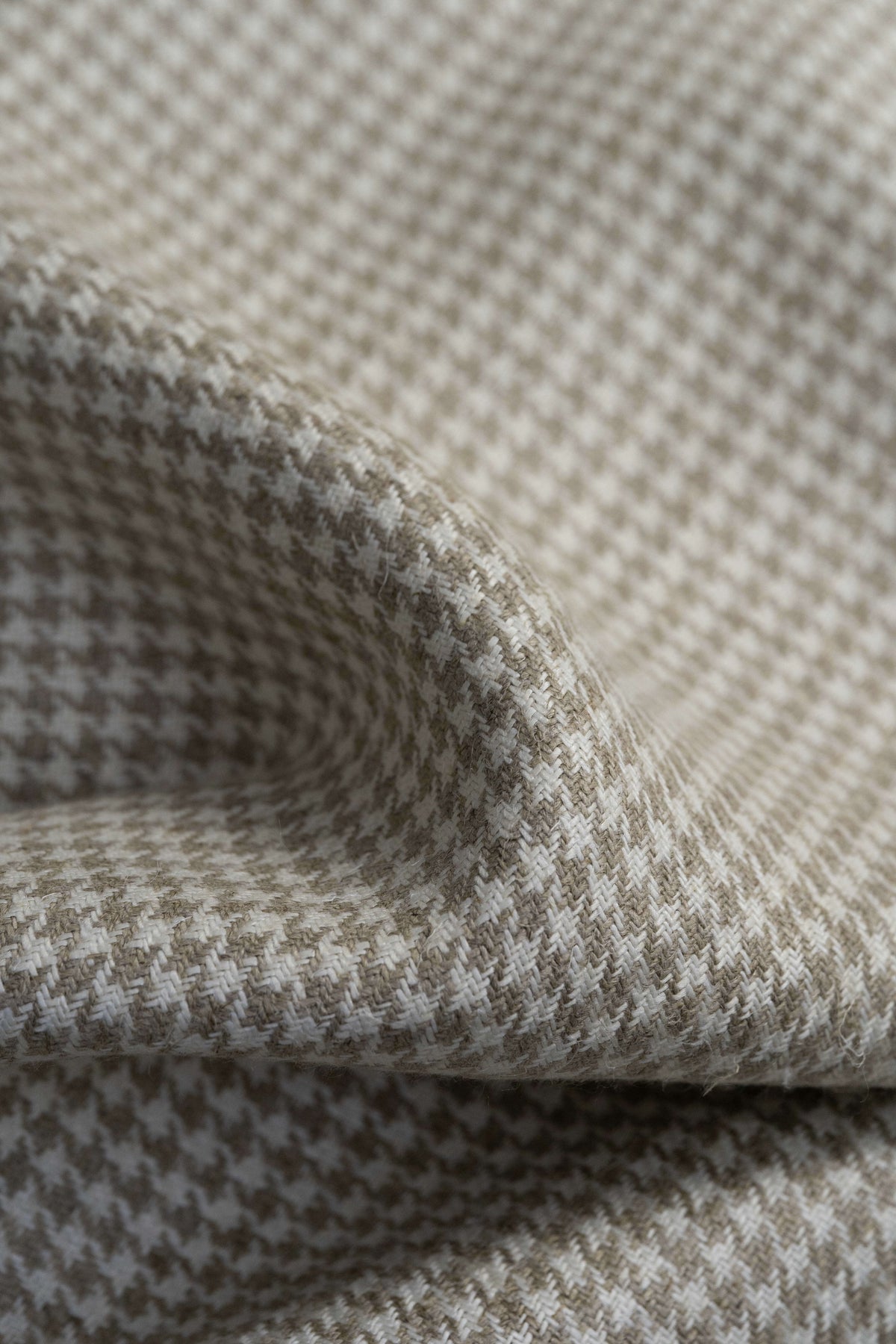 Spence Bryson Heavy Houndstooth Irish Linen Fabric