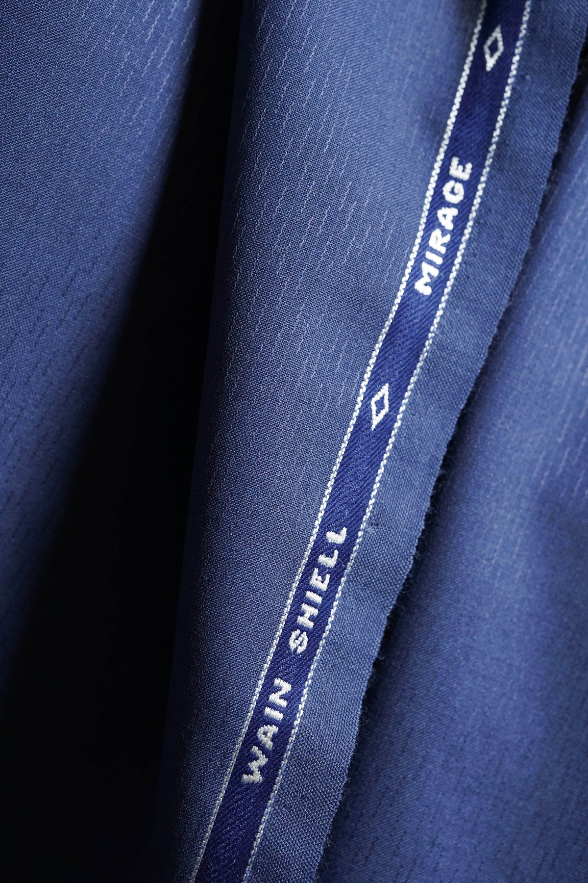 Wain Shiell Lightweight Blue Wool Suiting Fabric (V26016) -3 Meters
