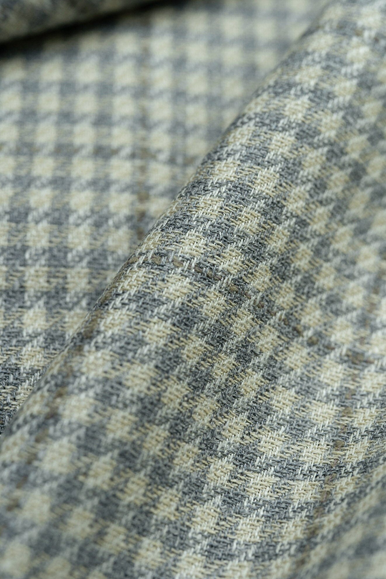 LaGondola Suit Fabric-E.Thomas GC50121 E.Thomas Houndstooth & Plaid Jacketing