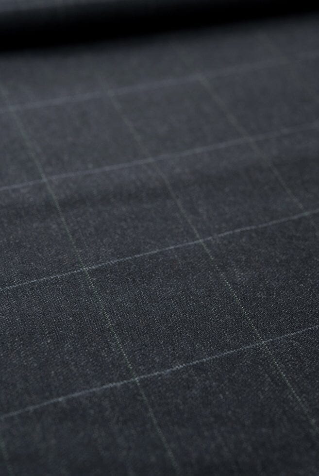 V20139 Dark Charcoal Windowpane Suiting-2.9m Vintage Suit Fabrics Jakob Krebs