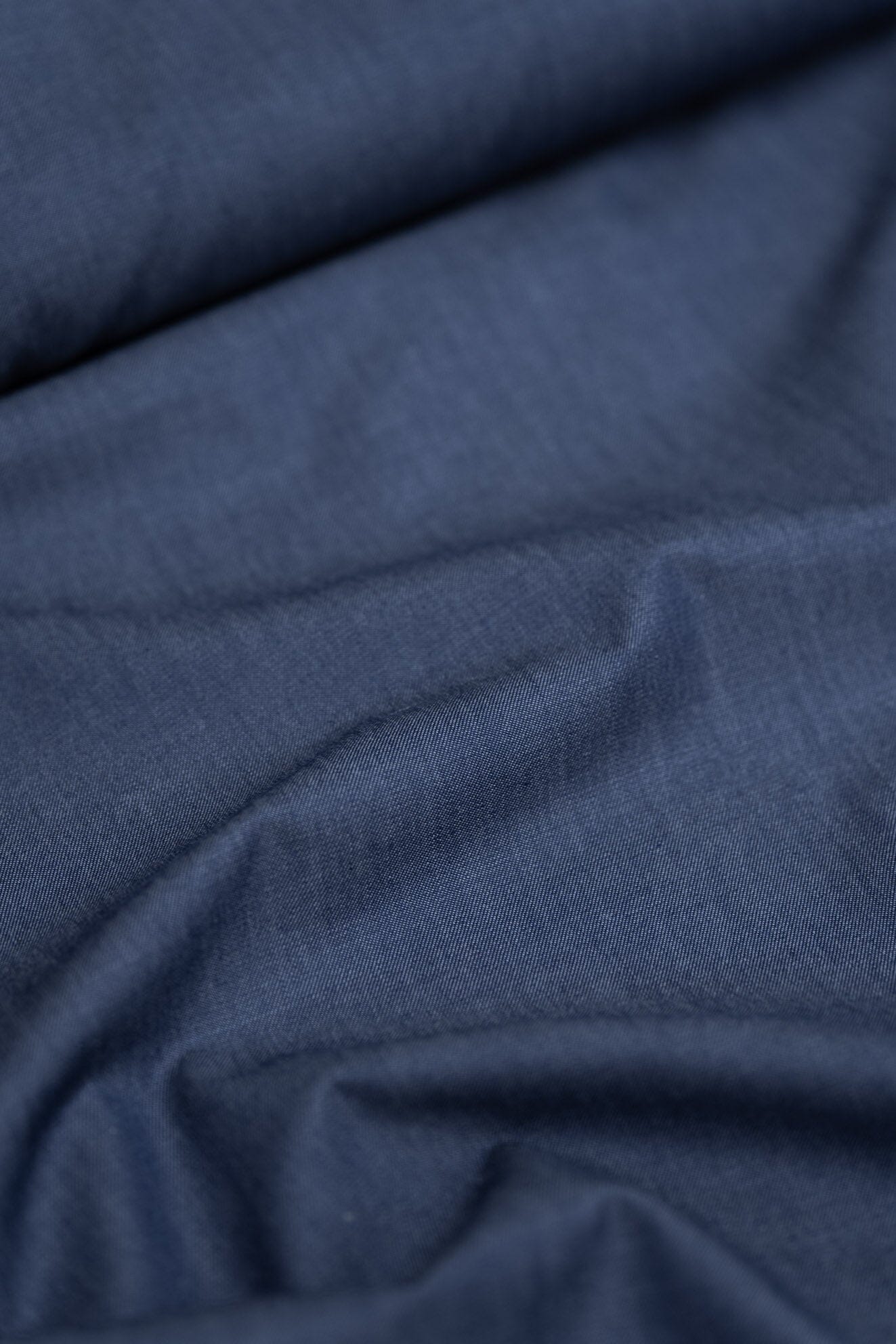 Shirt Fabrics-LaGondola Indigo Water-resistant Cotton for Shirt