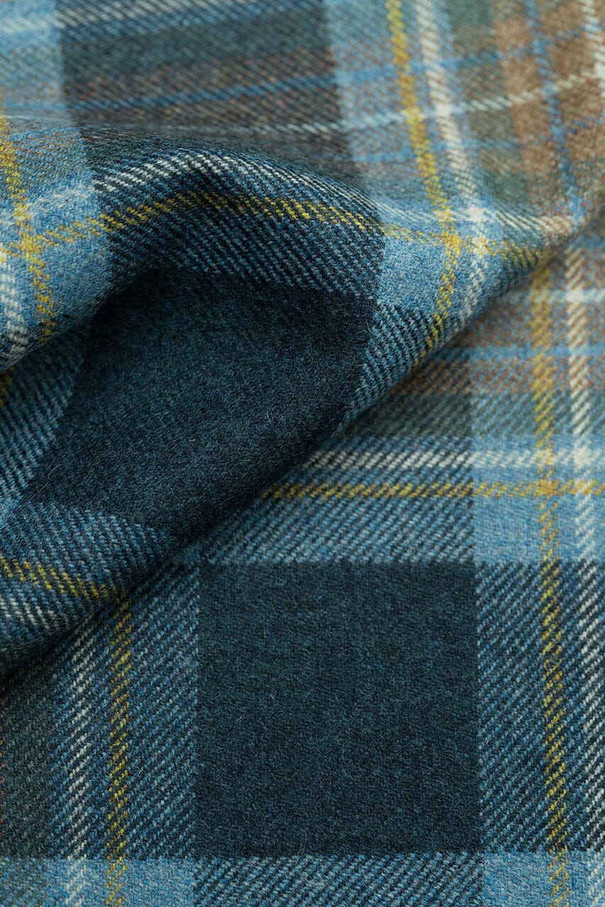 LaGondola Suit Fabric-Marton Mills GC50508 Marton Mills Winte Jacketing-18x19cm Cobalt Plaid