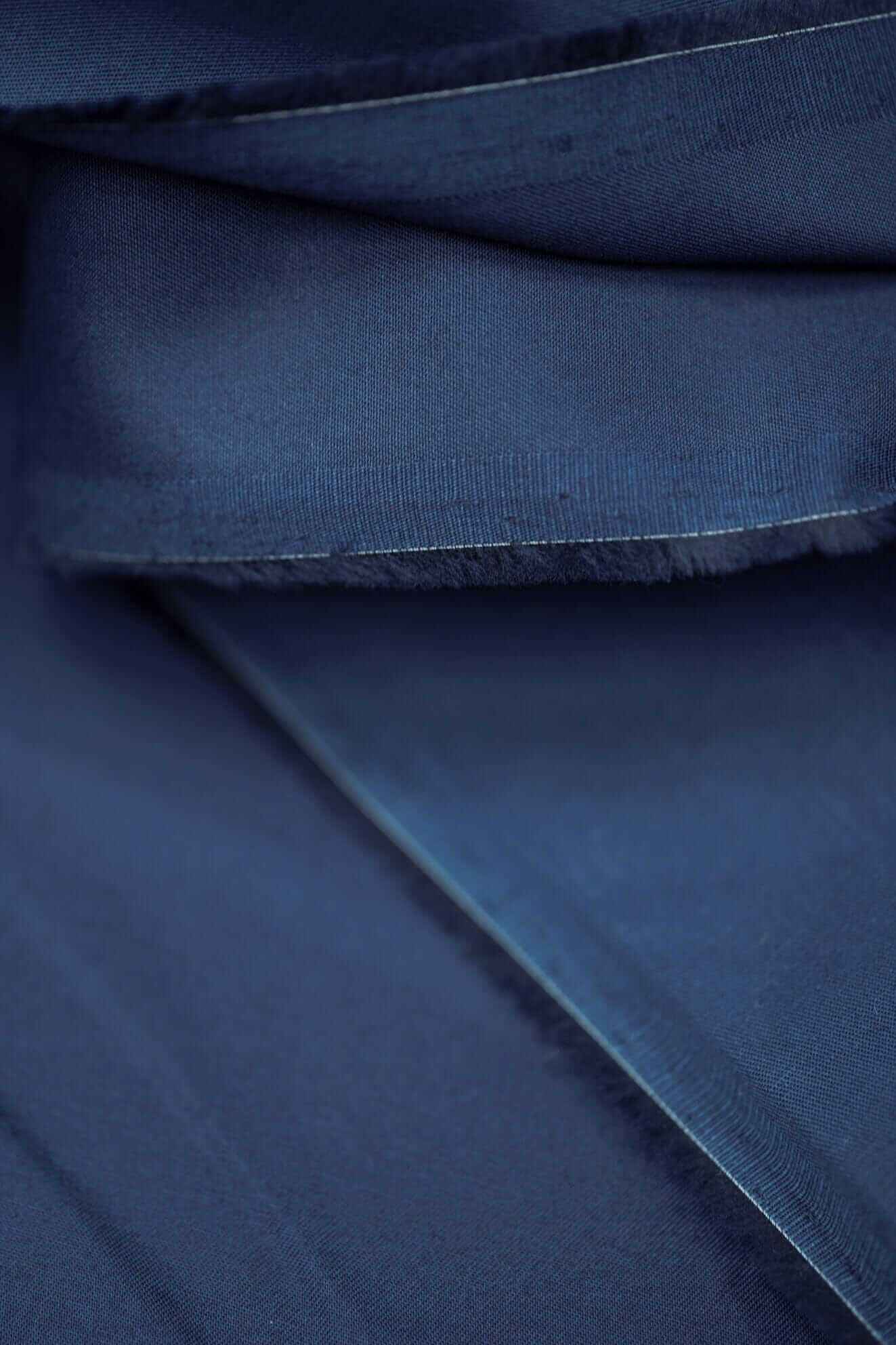 Modern Suit Fabrics-Tessuti di Sondrio Dark Blue Lightweight Cotton