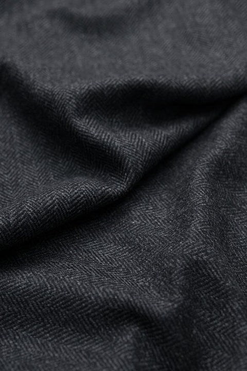 V20328 Gray Herringbone Pure Wool Jacketing -1.7m VINTAGE Vintage