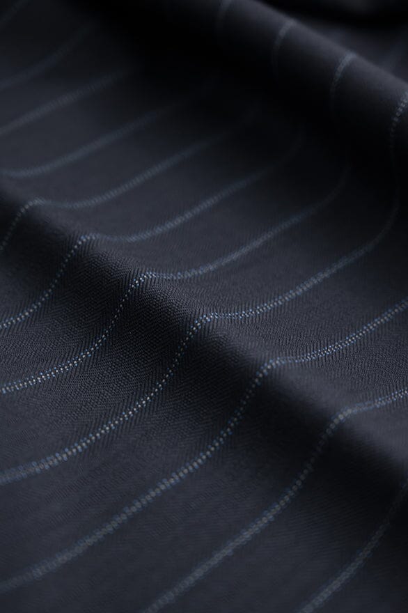 V20386 Dormeuil Navy Stripe Pure Wool -1.9m VINTAGE Dormeuil