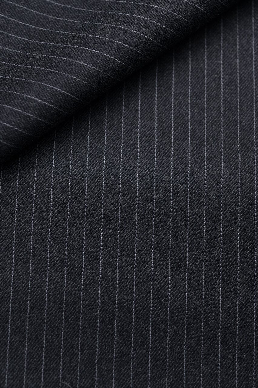 V23116 Charcoal Stripe Chinchilla Cashmere Suiting -1.5m VINTAGE Savoy