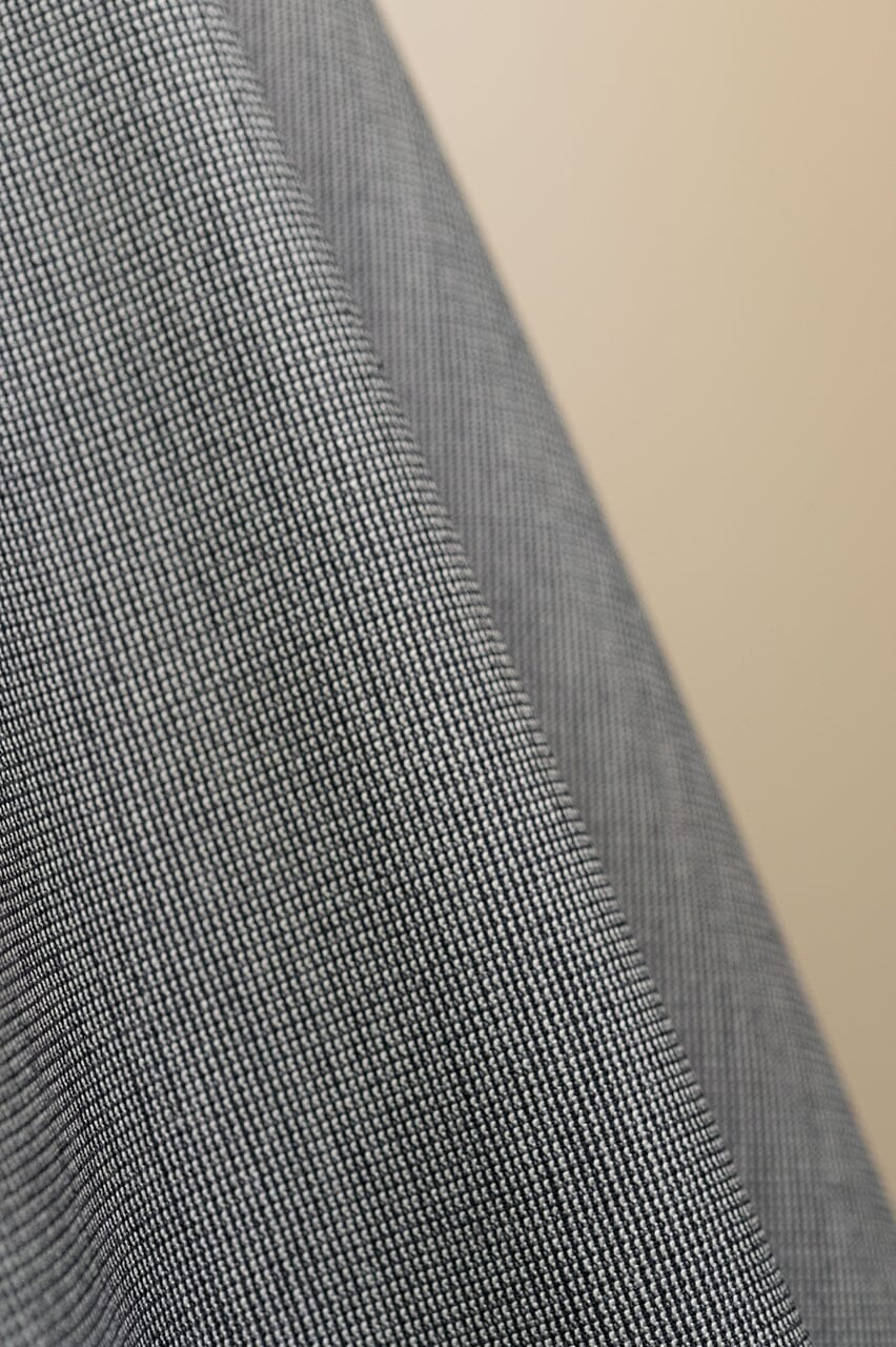 V23251 Dormeuil Grey Nailhead Wool Suiting-2.9m VINTAGE Dormeuil