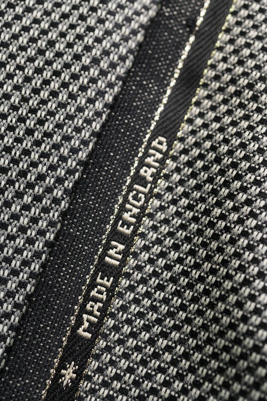 V23266 Black&White 120's Wool Jacketing -1.85m VINTAGE Vintage