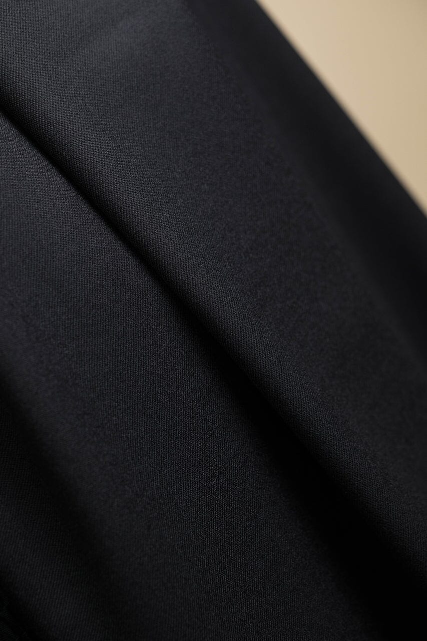 V23269 VBC Black Plain Pure Merino Wool Suiting -3m VINTAGE VBC