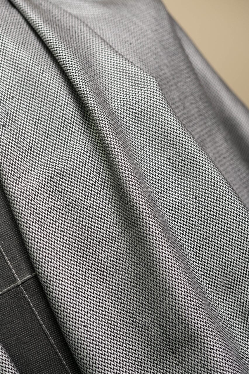 Vintage Suit Fabrics-Vintage V23147 Black&White Herringbone Jacketing -1.8m