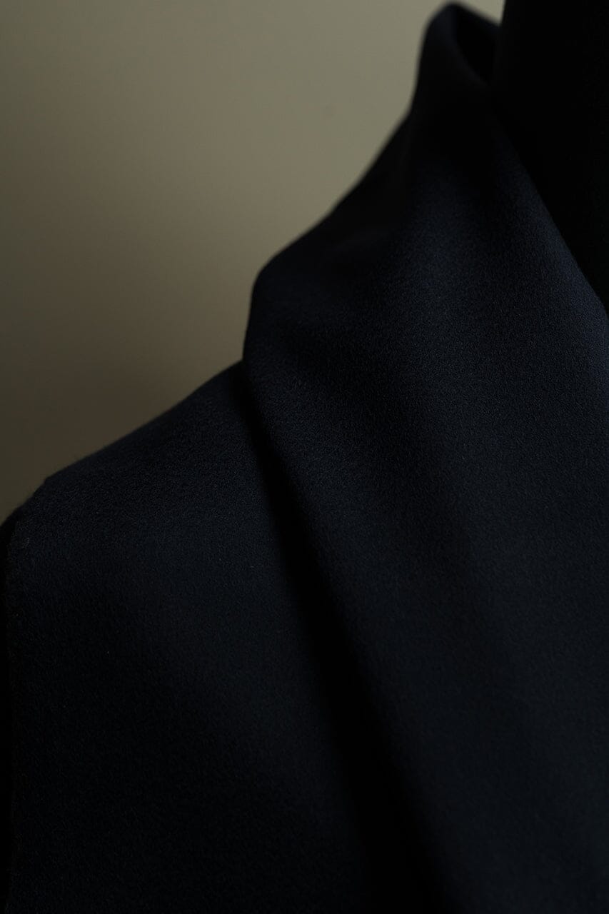 Vintage Suit Fabrics-Vintage V23541 Dark Navy Wool Trosuering -1.45m